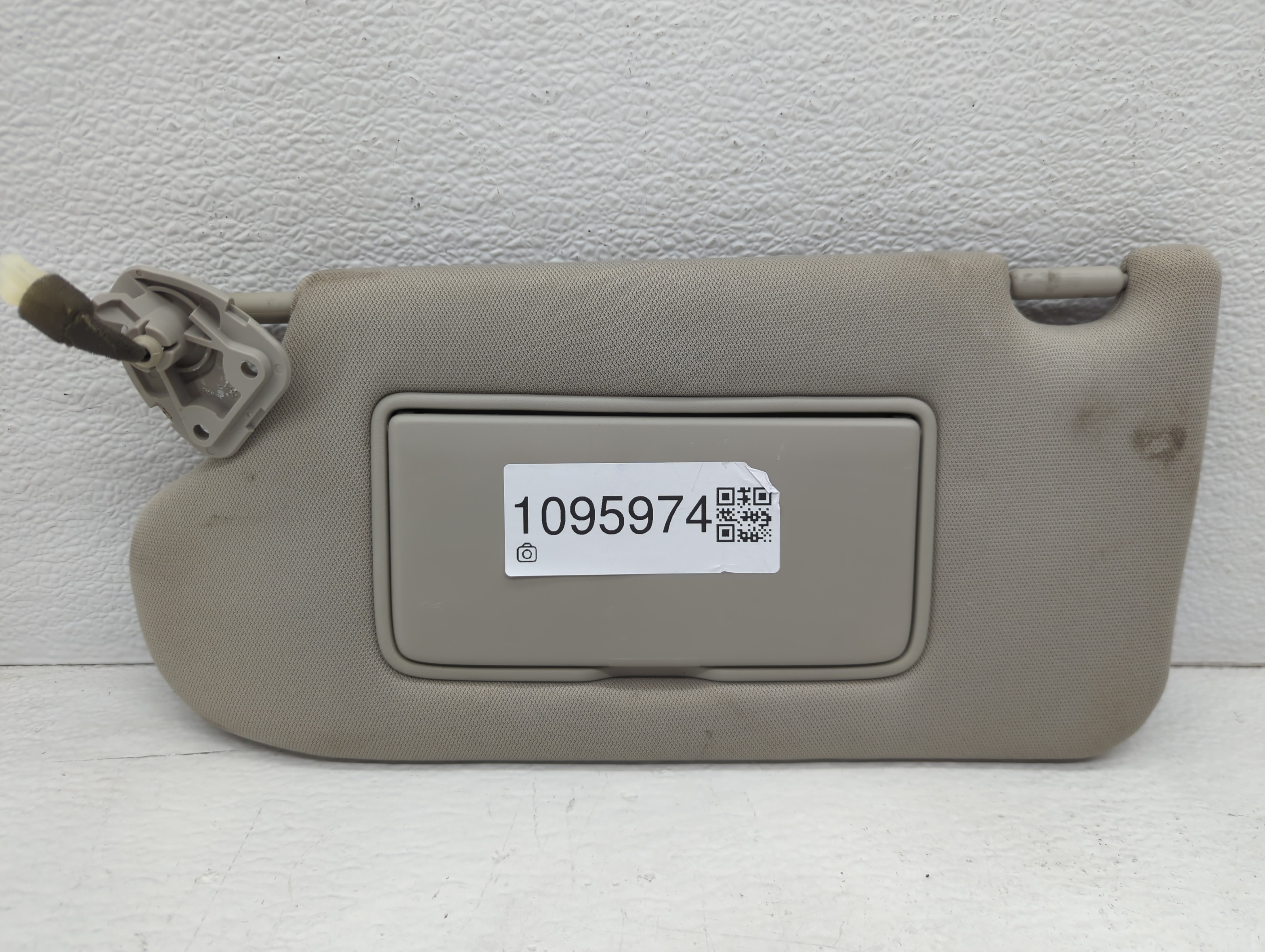 Picture of 2013-2018 Nissan Altima Driver Sun Visor Mirror Left Sunvisor Grey 1095974