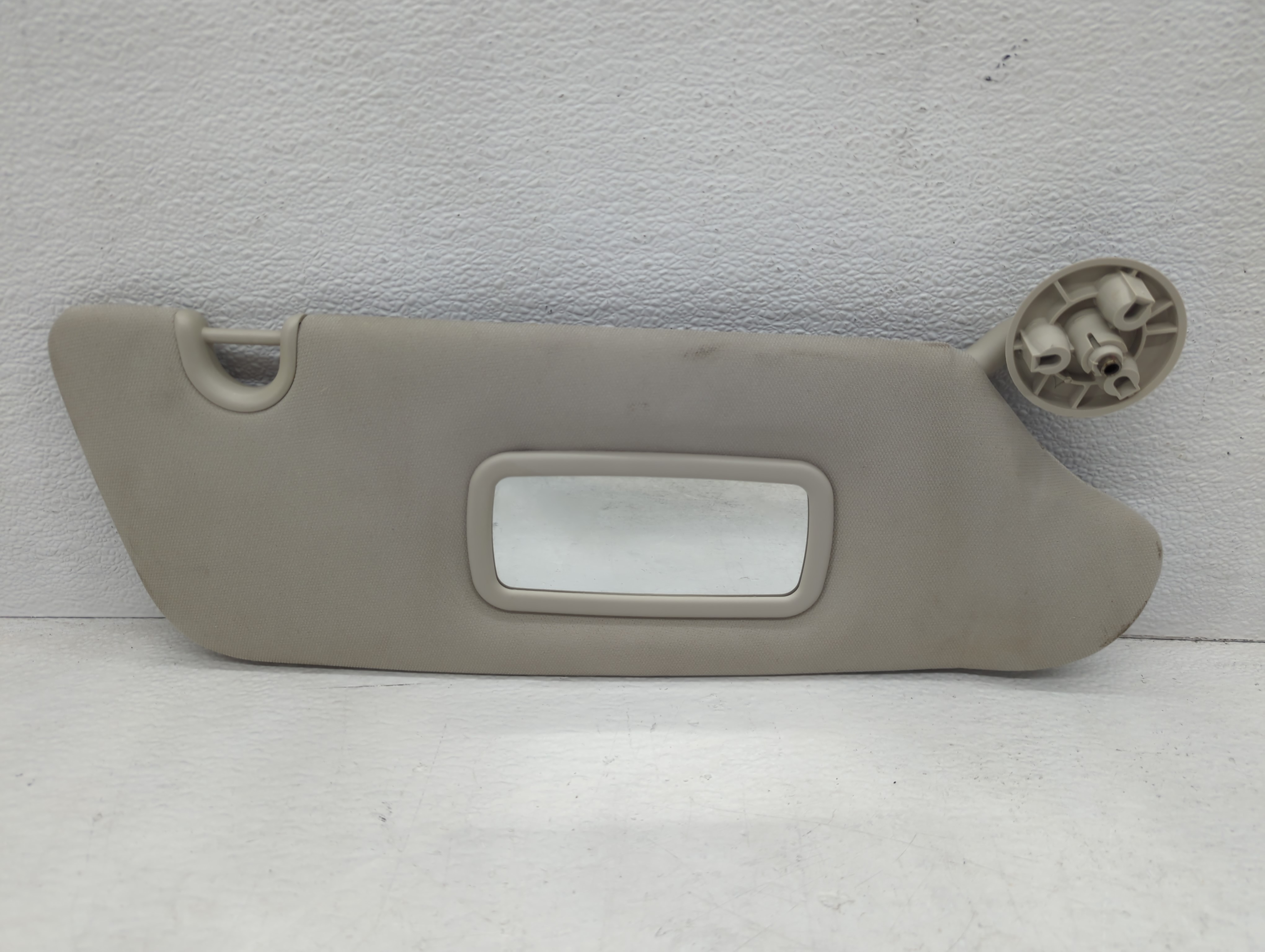 Dodge Caravan Passenger Sun Visor Mirror Right Sunvisor Grey 1095975 - Oemusedautoparts1.com
