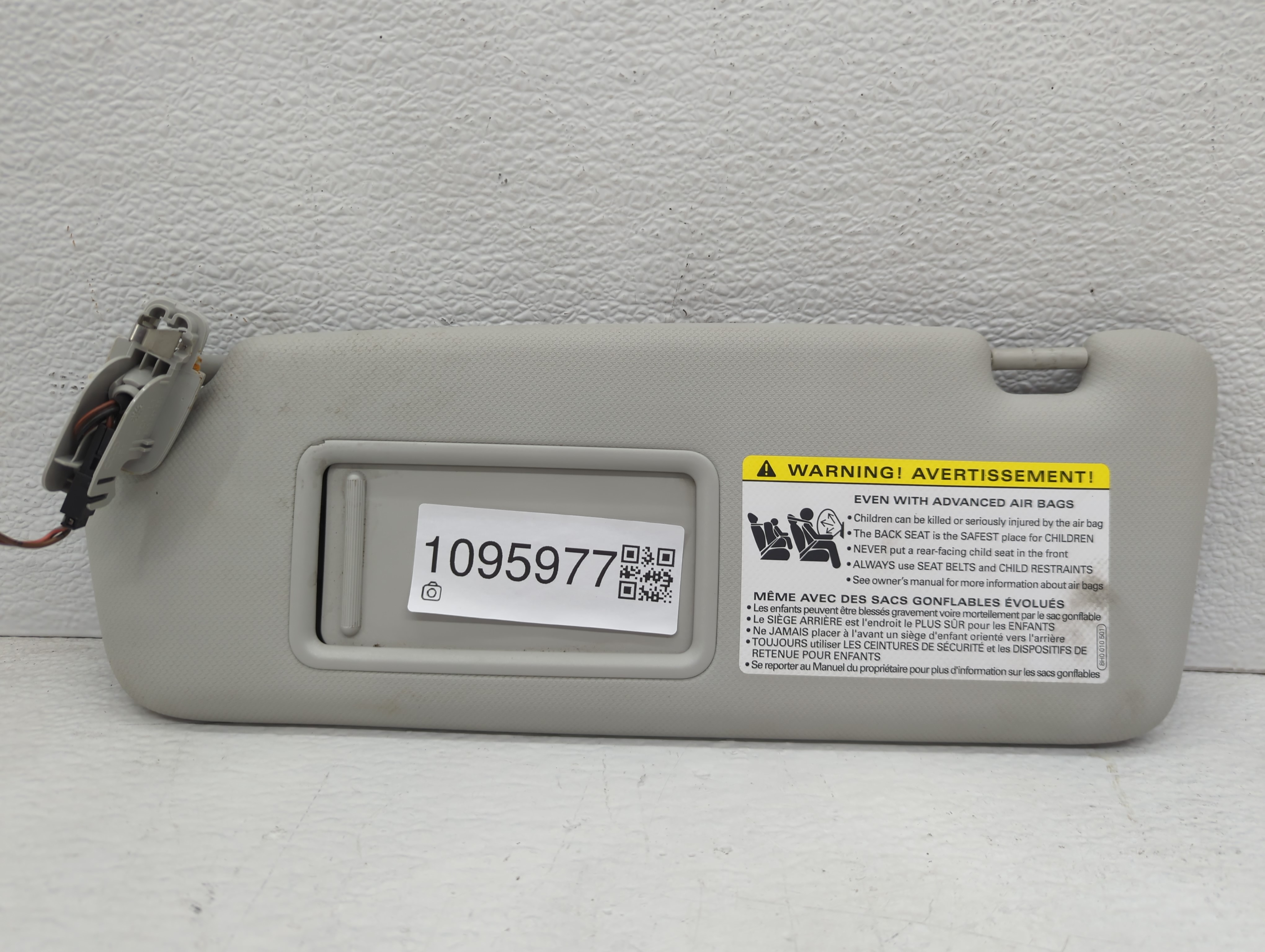 2009-2012 Audi A4 Driver Sun Visor Mirror Left Sunvisor Light Gray 1095977 - Oemusedautoparts1.com