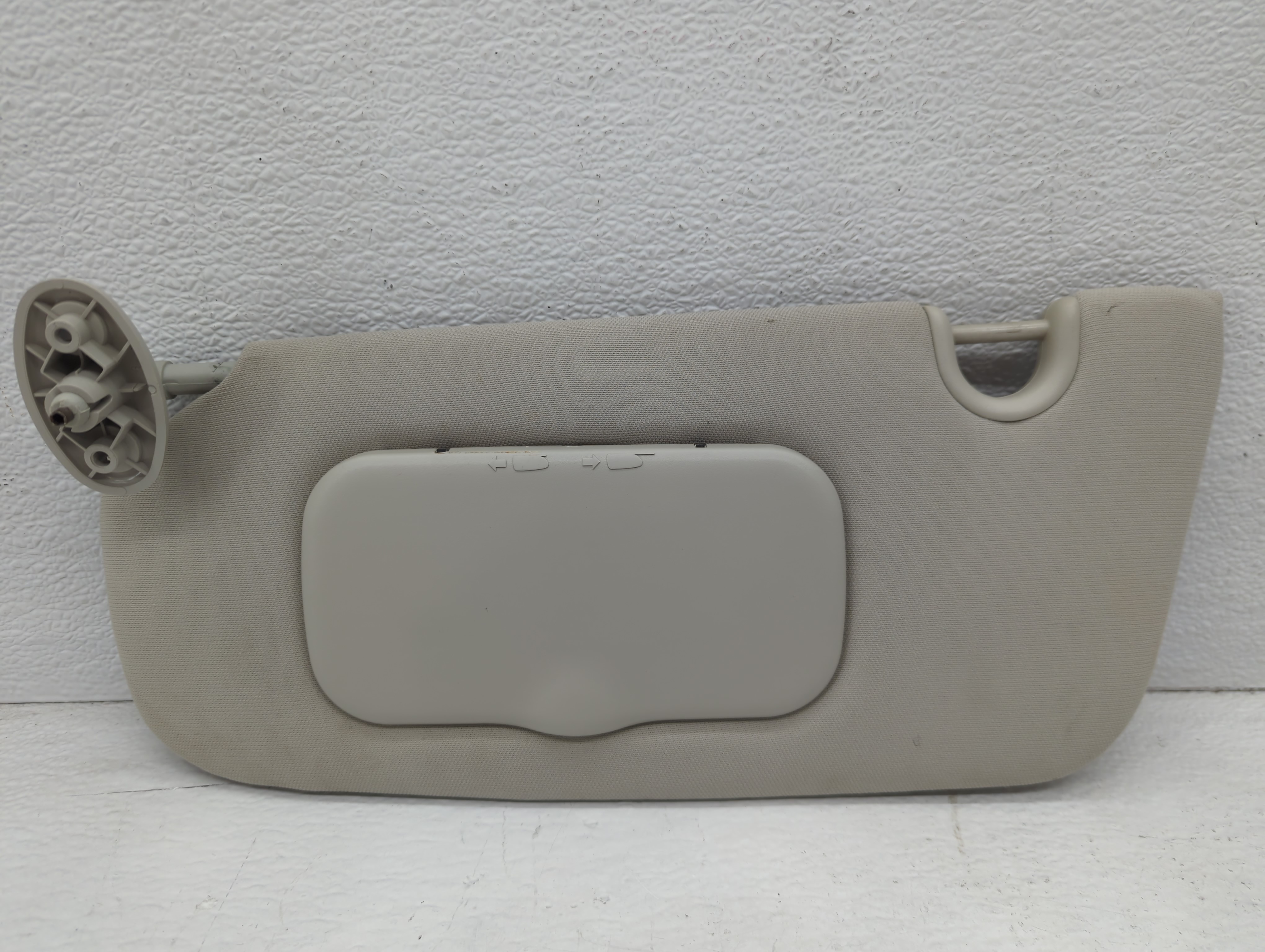 2010-2017 Jeep Patriot Driver Sun Visor Mirror Left Sunvisor Light Gray 1095994 - Oemusedautoparts1.com
