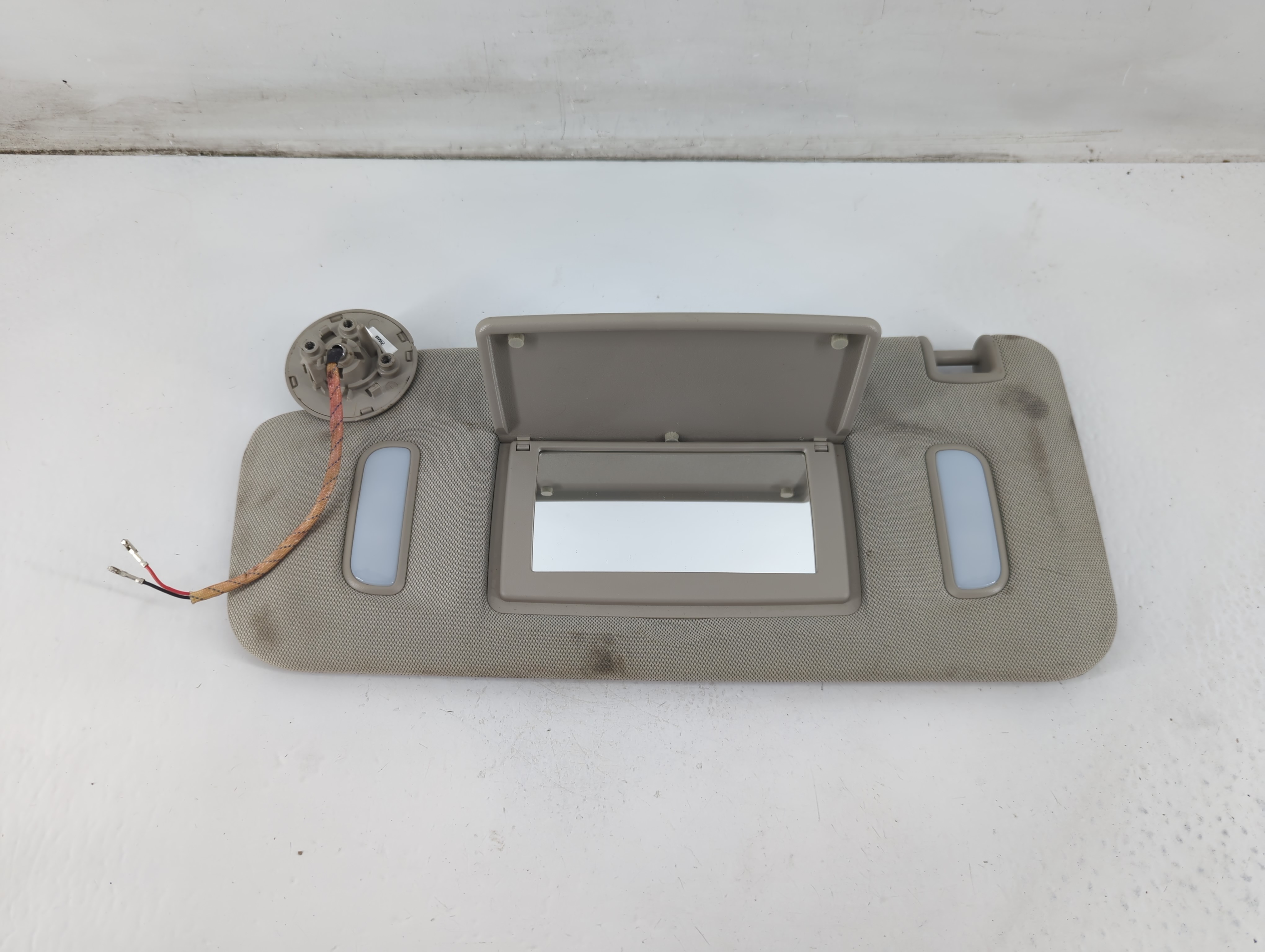 2013-2021 Buick Encore Driver Sun Visor Mirror Left Sunvisor Grey 1096008 - Oemusedautoparts1.com