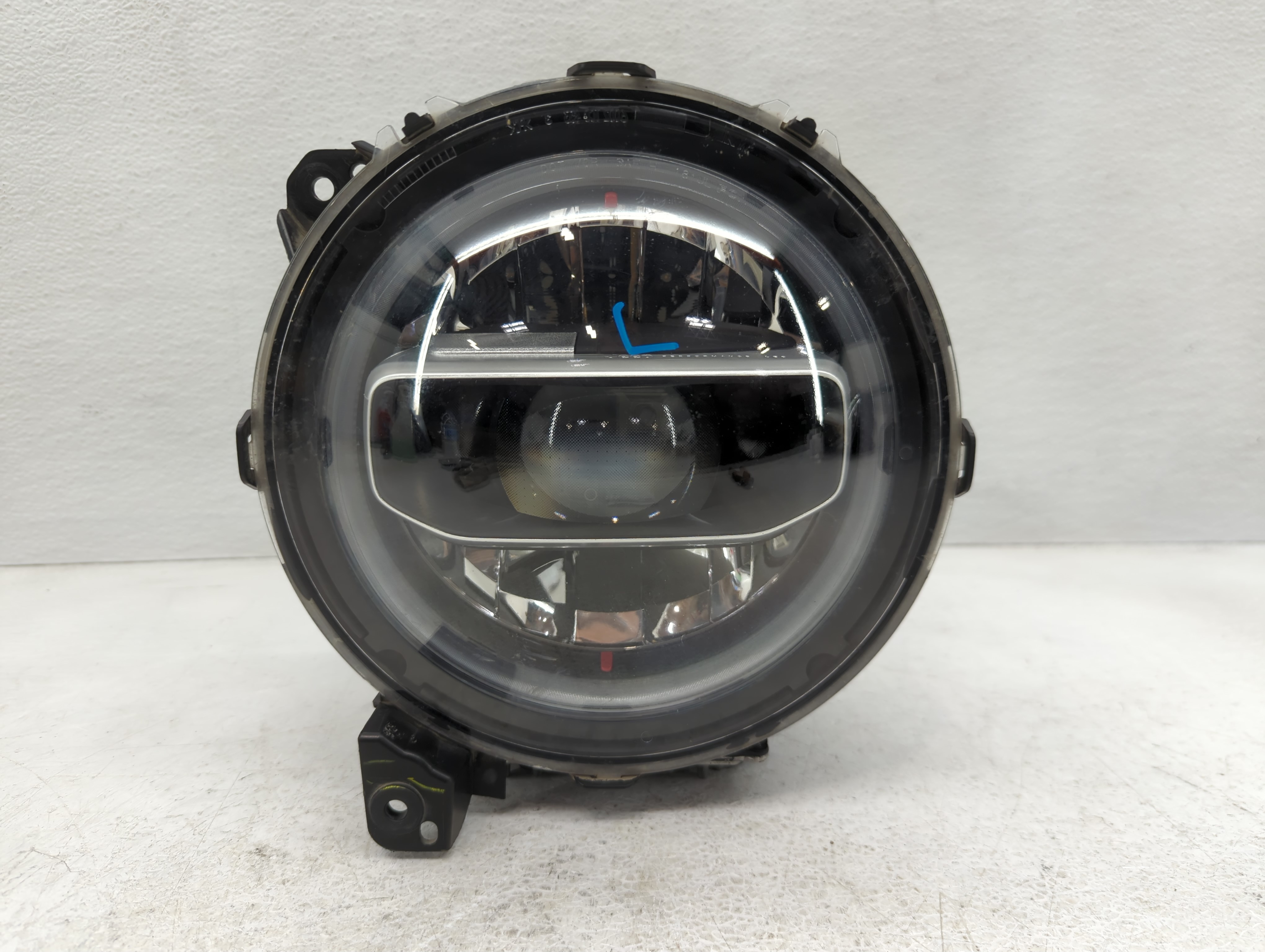 2021 Jeep Wrangler Driver Left Oem Head Light Headlight Lamp 1096036 - Oemusedautoparts1.com