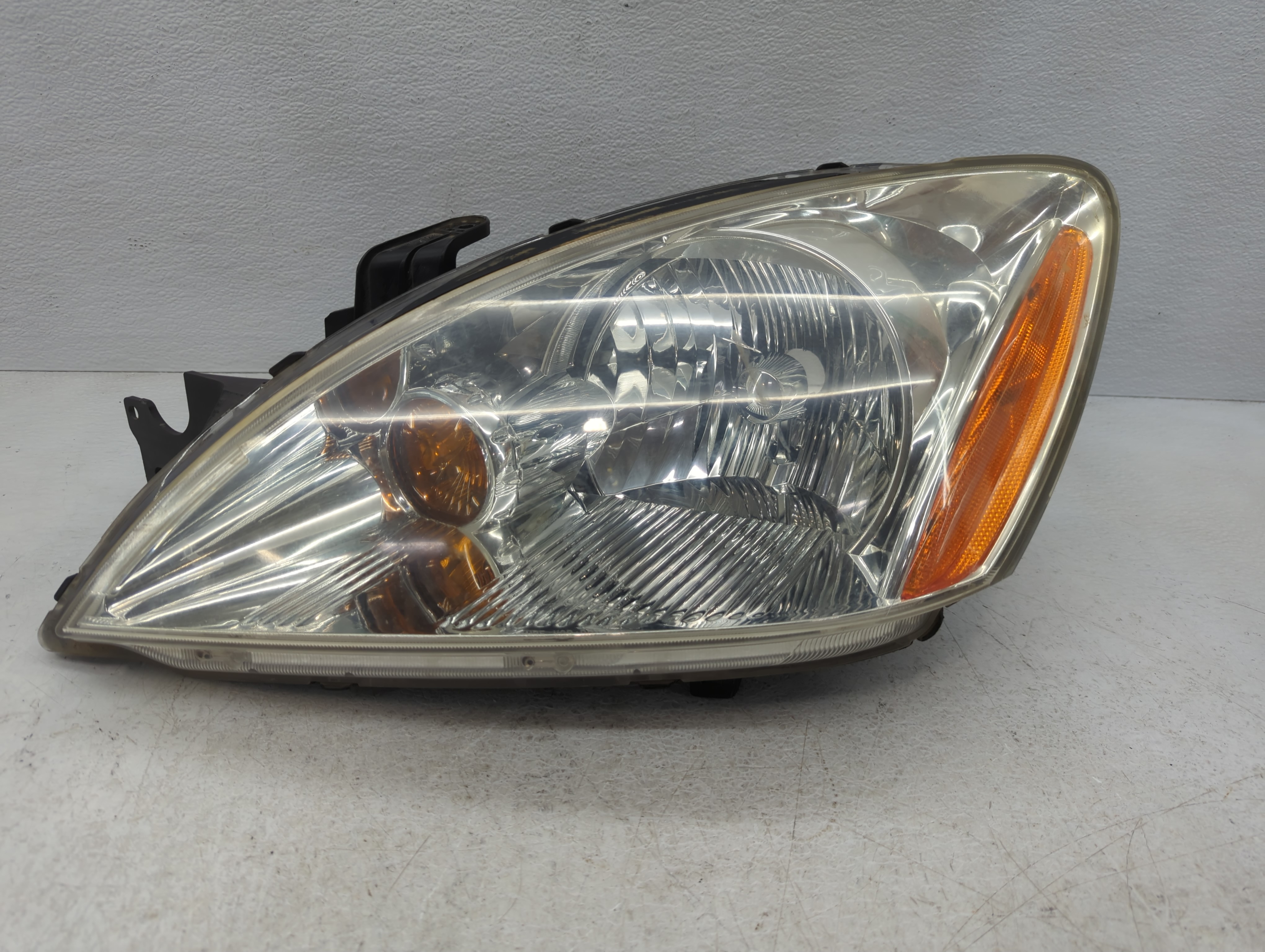 2004-2007 Mitsubishi Lancer Driver Left Oem Head Light Headlight Lamp 1096037 - Oemusedautoparts1.com