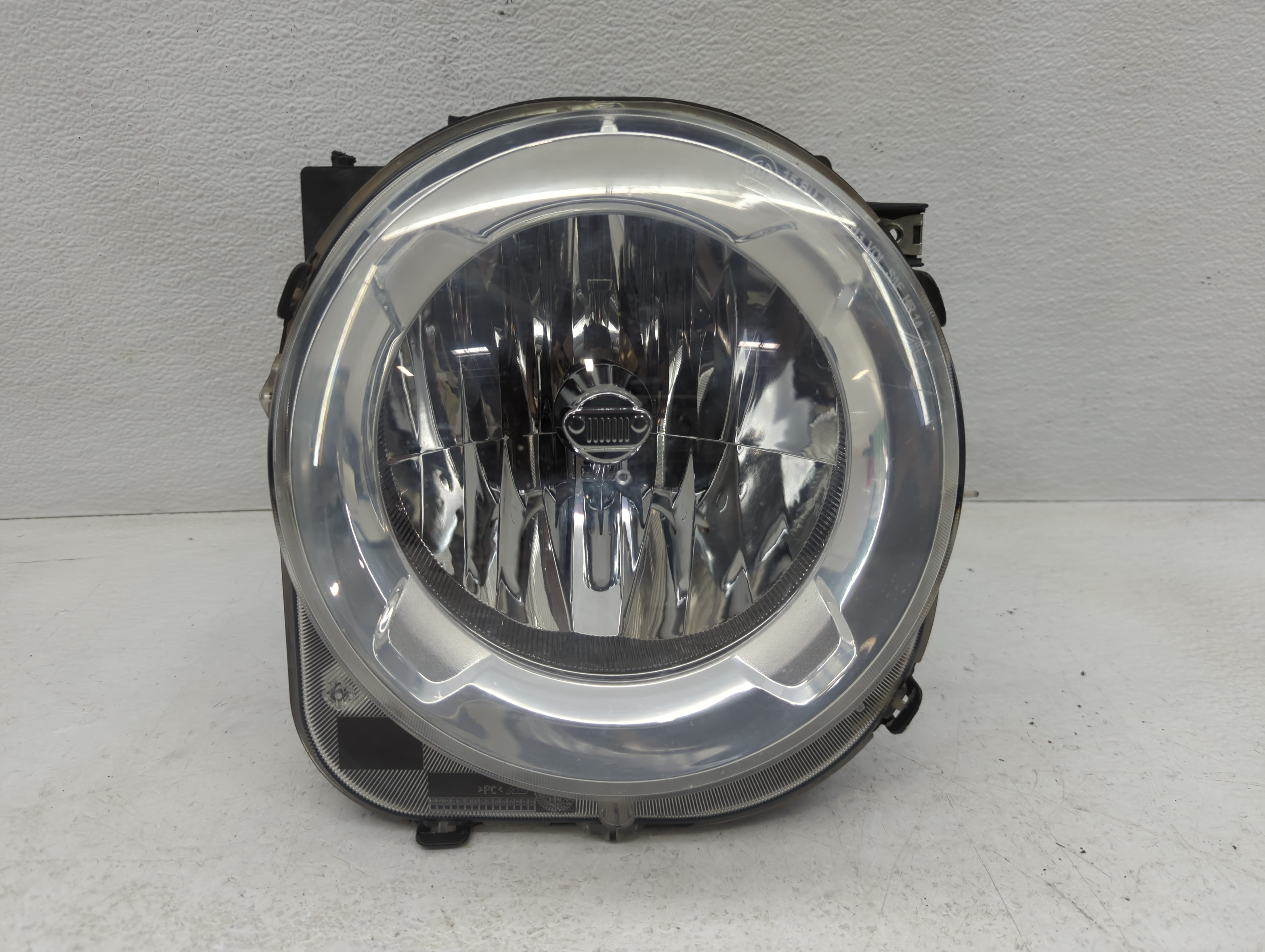 2015-2018 Jeep Renegade Passenger Right Oem Head Light Headlight Lamp 1096039 - Oemusedautoparts1.com