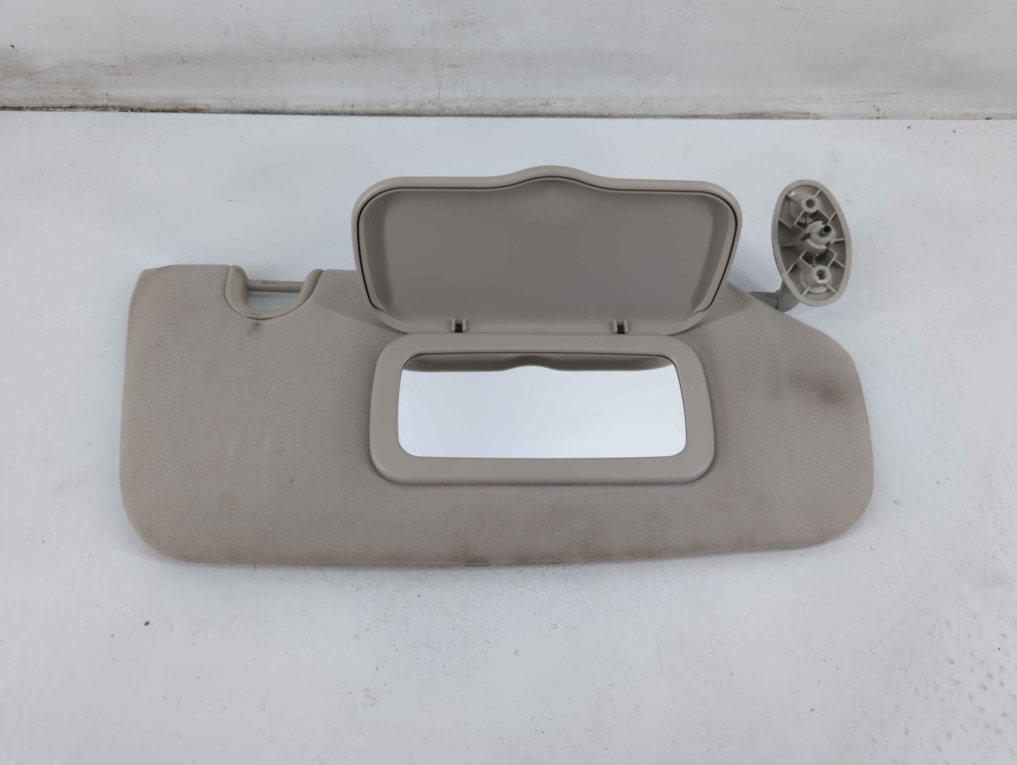 2010-2017 Jeep Compass Passenger Sun Visor Mirror Right Sunvisor 1096050 - Oemusedautoparts1.com