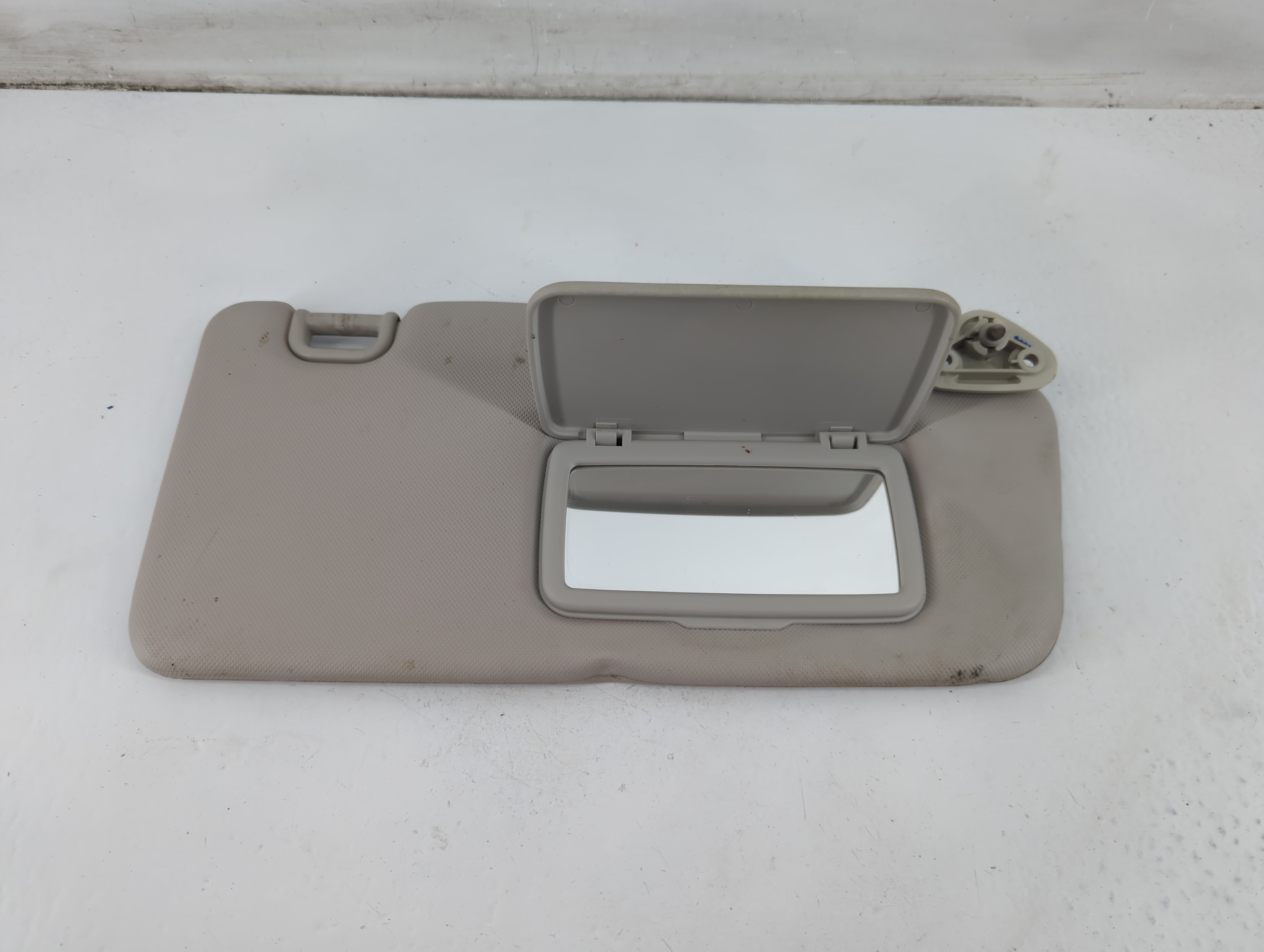 2012-2014 Subaru Impreza Passenger Sun Visor Mirror Right Sunvisor Grey 1096065 - Oemusedautoparts1.com