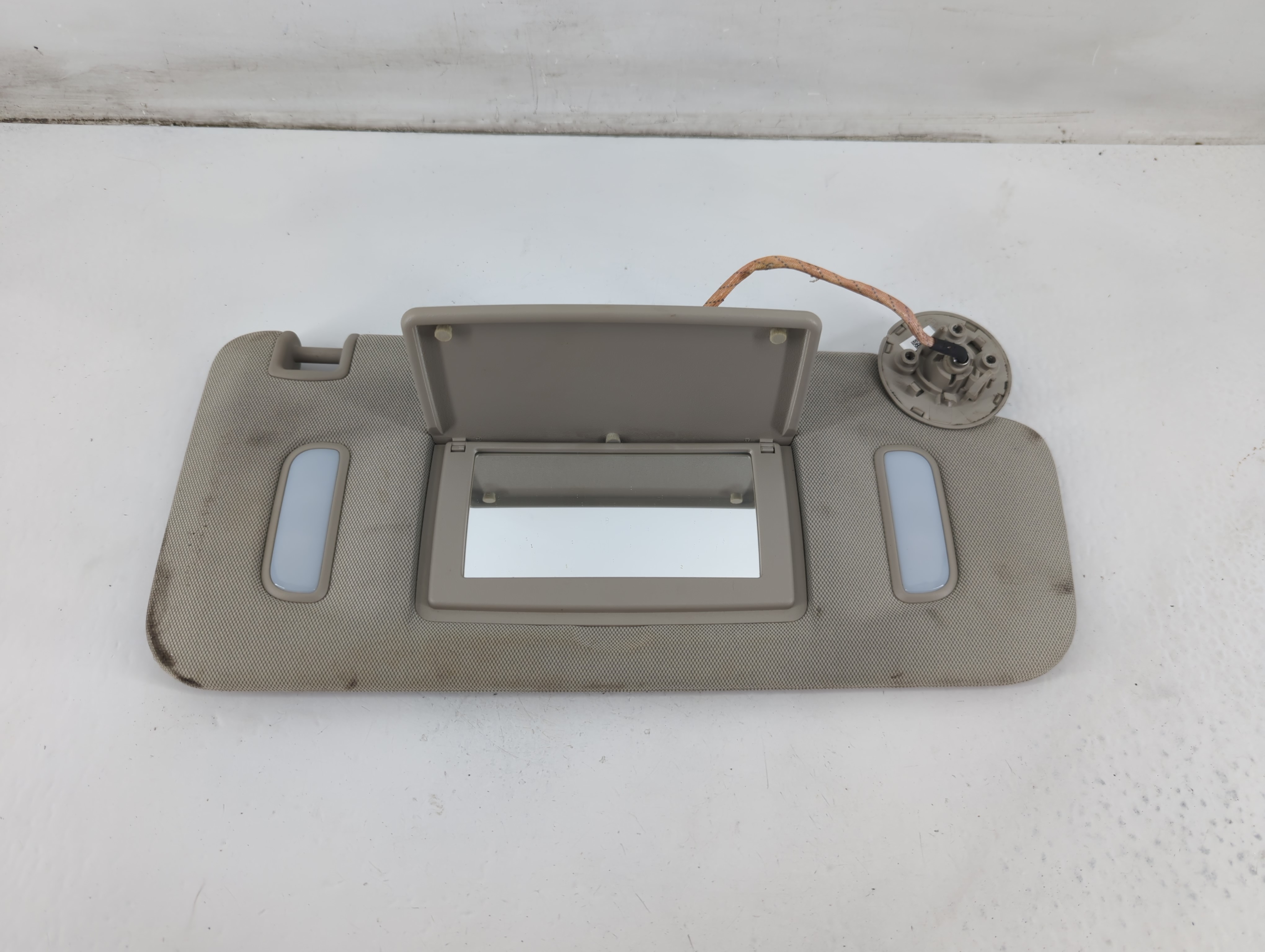 2013-2021 Buick Encore Passenger Sun Visor Mirror Right Sunvisor Grey 1096070 - Oemusedautoparts1.com