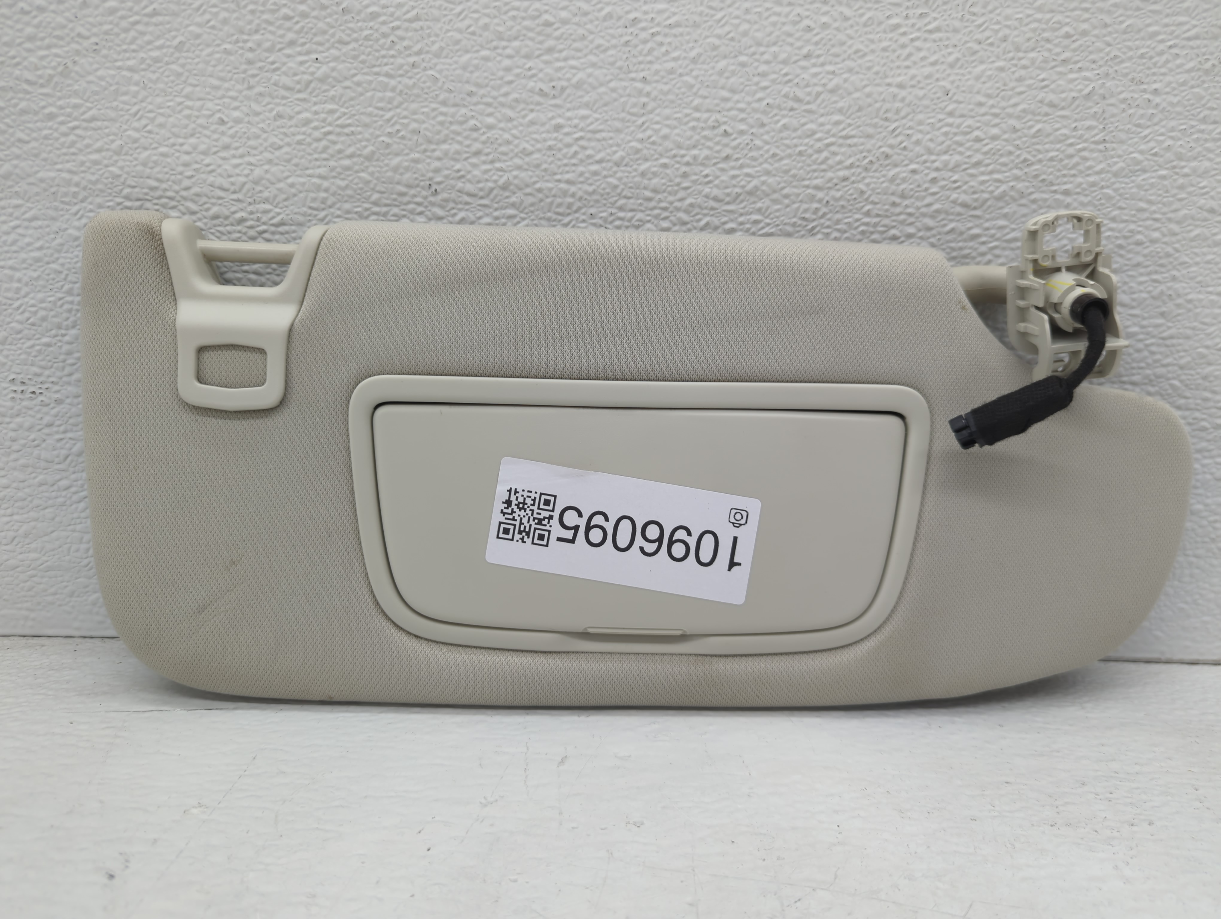 2015-2020 Ford Edge Passenger Sun Visor Mirror Right Sunvisor Grey 1096095 - Oemusedautoparts1.com