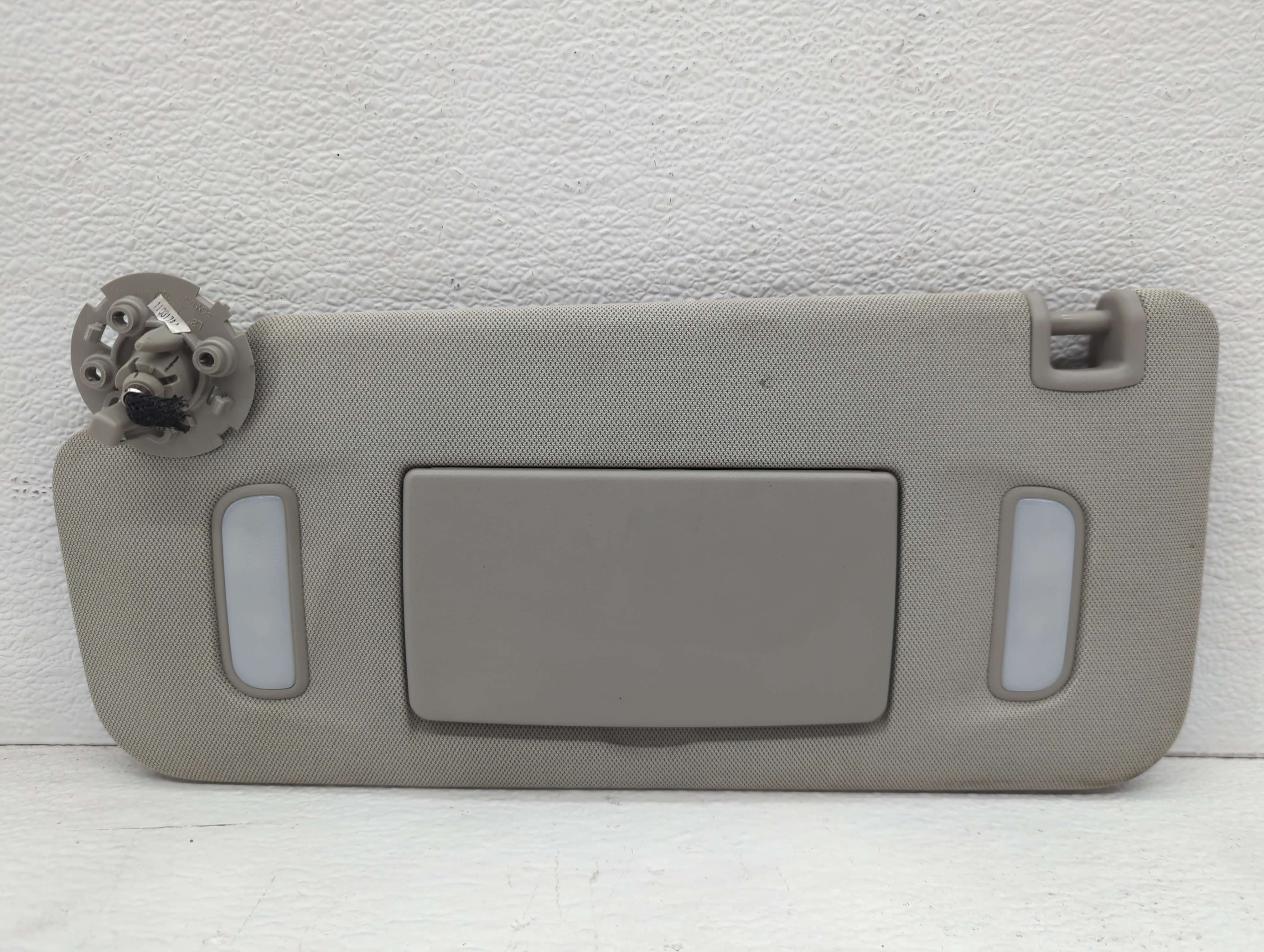 2010-2017 Chevrolet Equinox Driver Sun Visor Mirror Left Sunvisor Grey 1096100 - Oemusedautoparts1.com