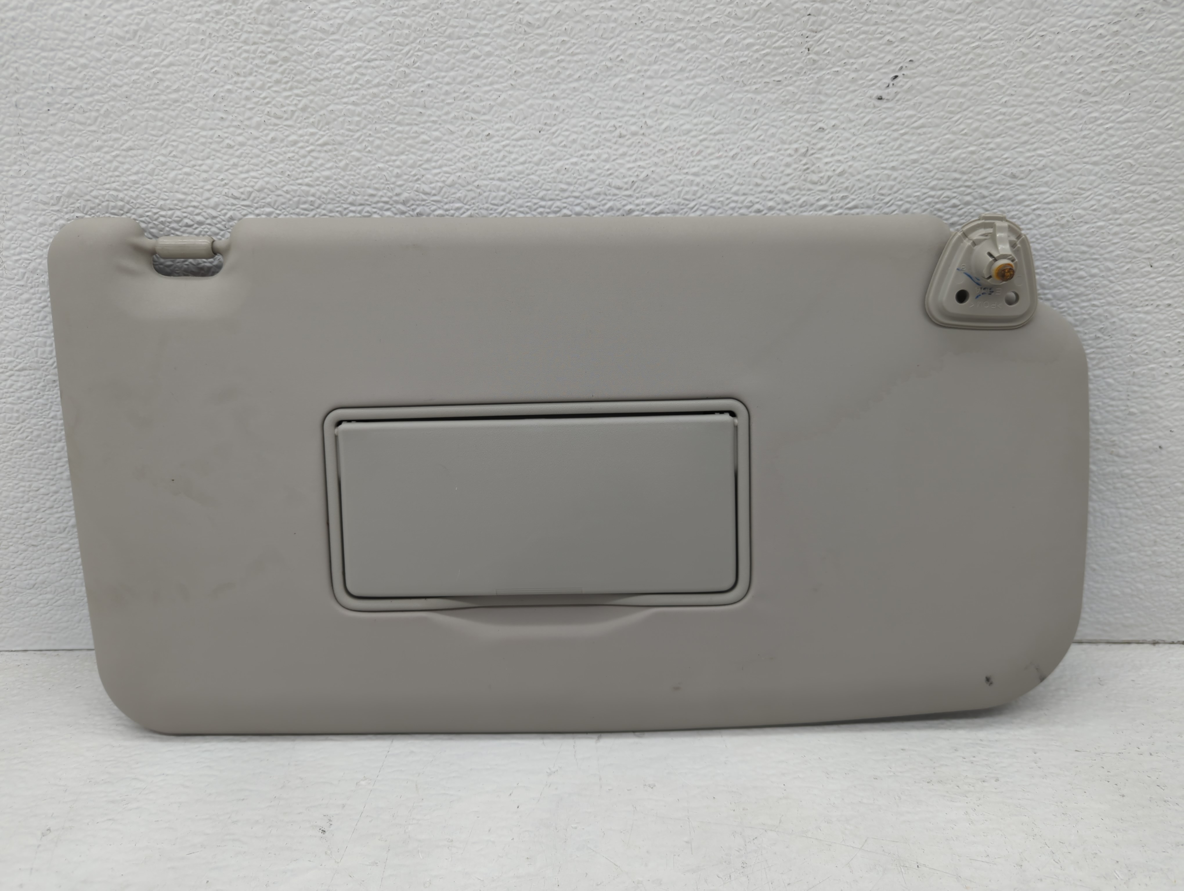 2009-2014 Nissan Cube Passenger Sun Visor Mirror Right Sunvisor Grey 1096103 - Oemusedautoparts1.com