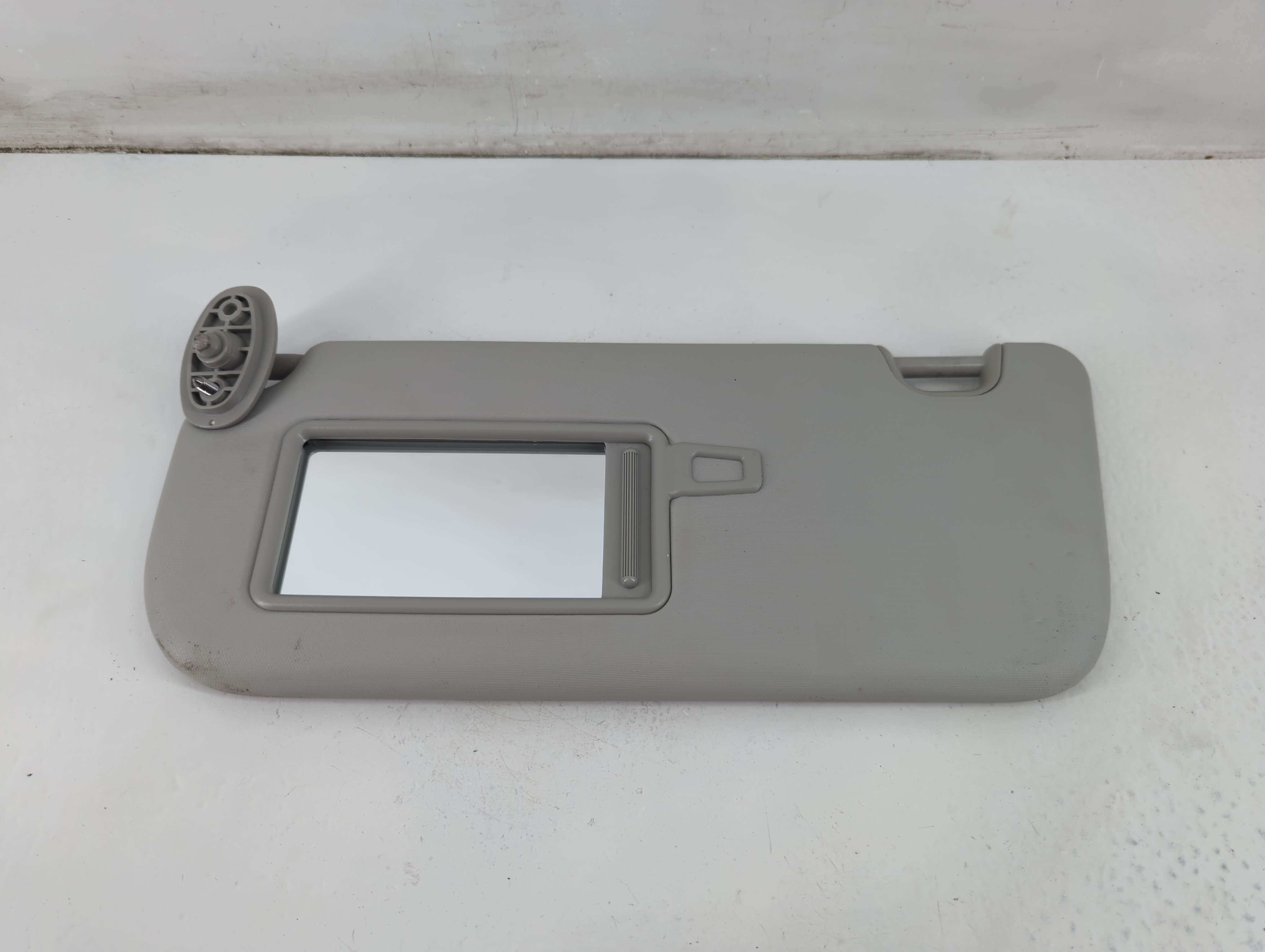 2014-2019 Kia Soul Driver Sun Visor Mirror Left Sunvisor Grey 1096128 - Oemusedautoparts1.com