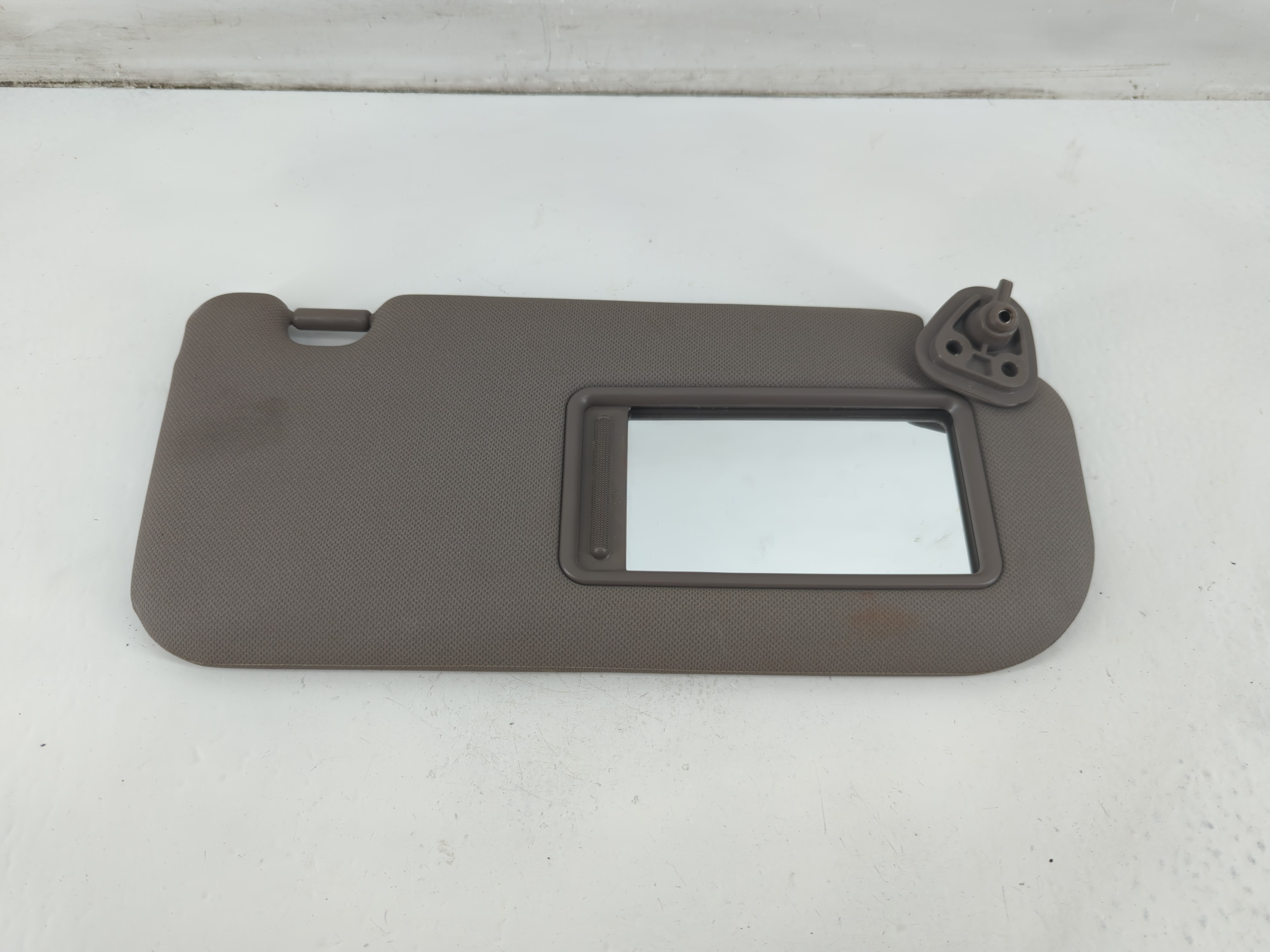 2010-2015 Hyundai Tucson Passenger Sun Visor Mirror Right Sunvisor 1096129 - Oemusedautoparts1.com