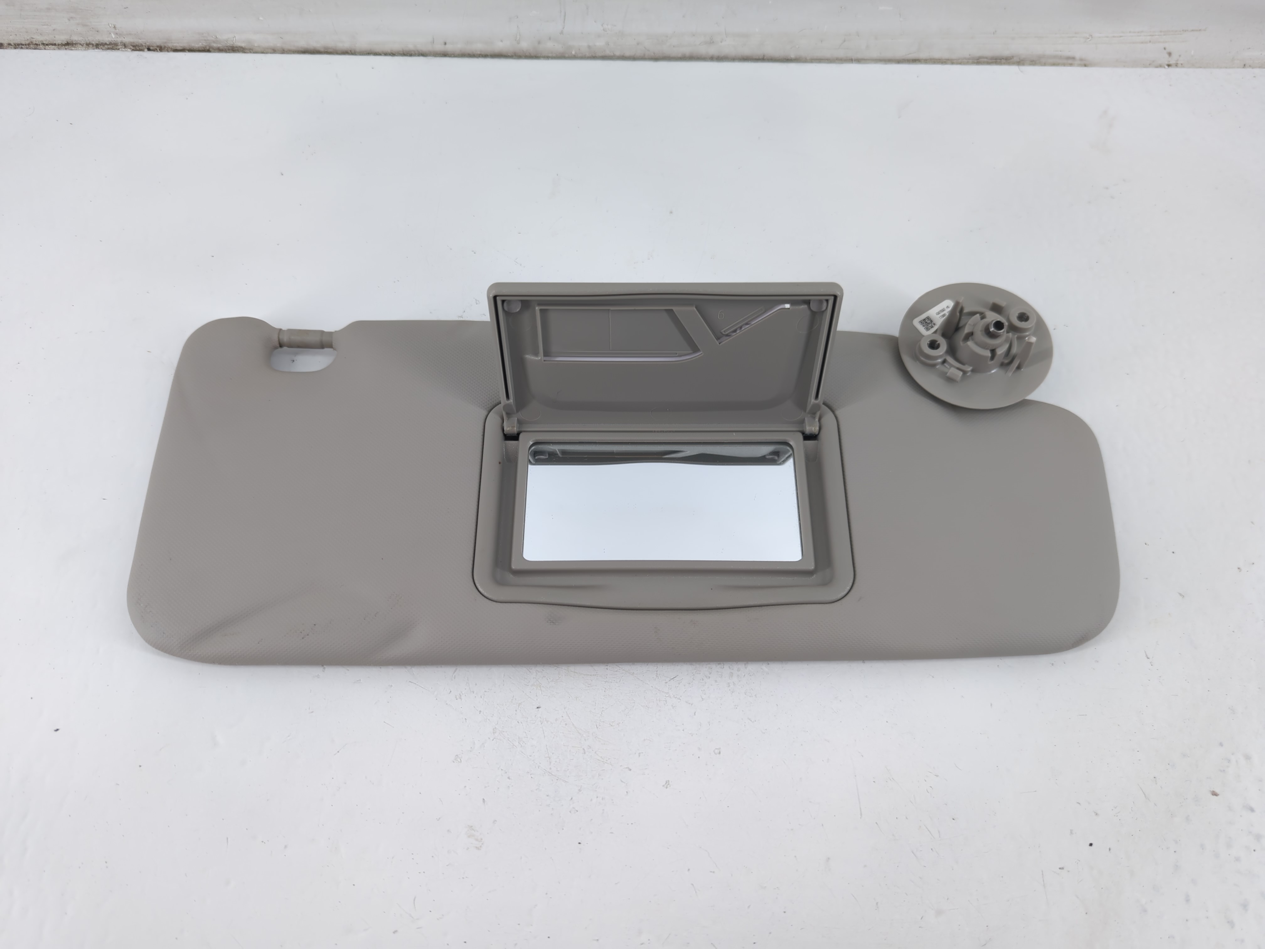2012-2019 Chevrolet Sonic Passenger Sun Visor Mirror Right Sunvisor 1096134 - Oemusedautoparts1.com