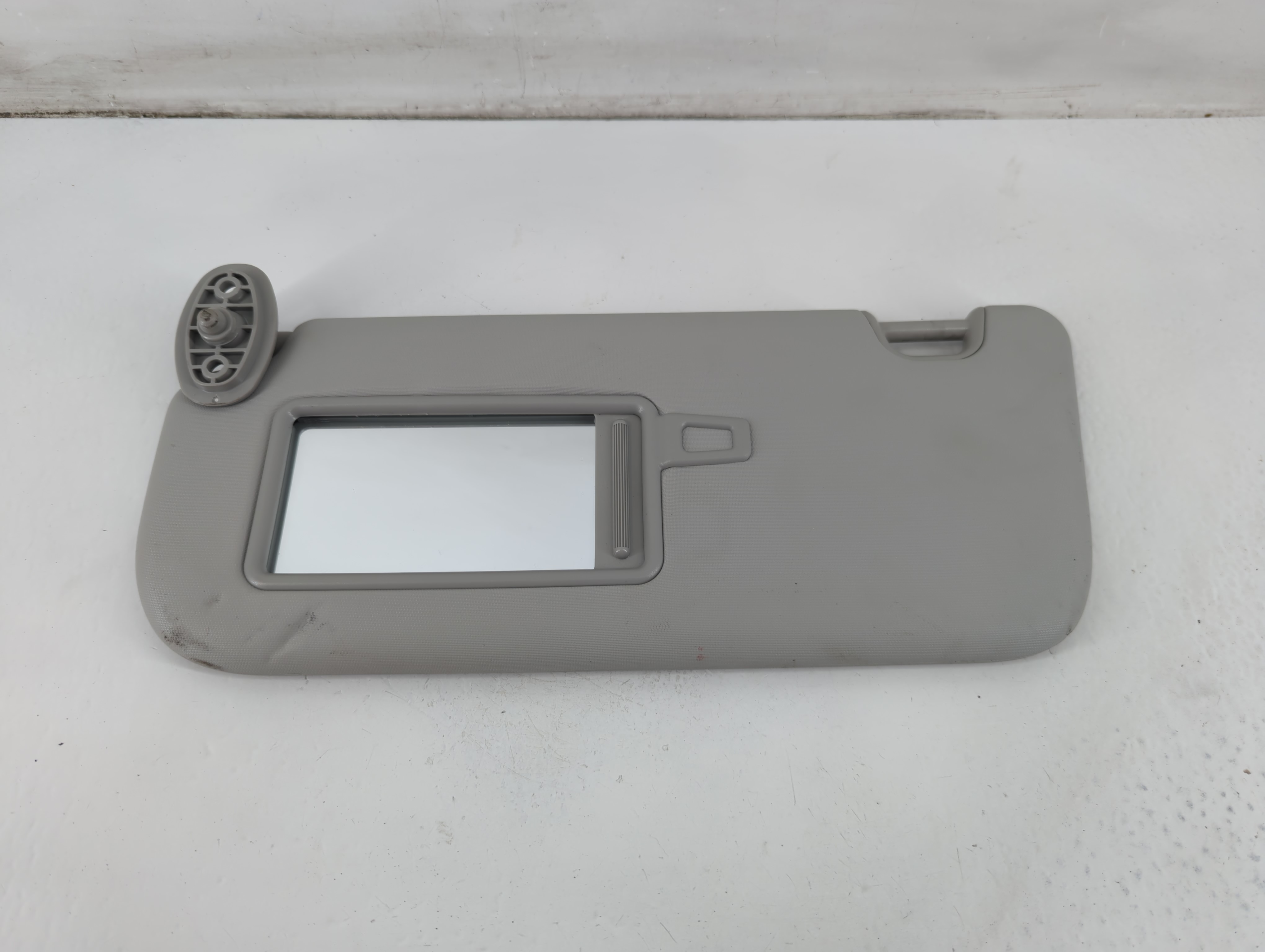 2014-2019 Kia Soul Driver Sun Visor Mirror Left Sunvisor Pale Grey 1096149 - Oemusedautoparts1.com
