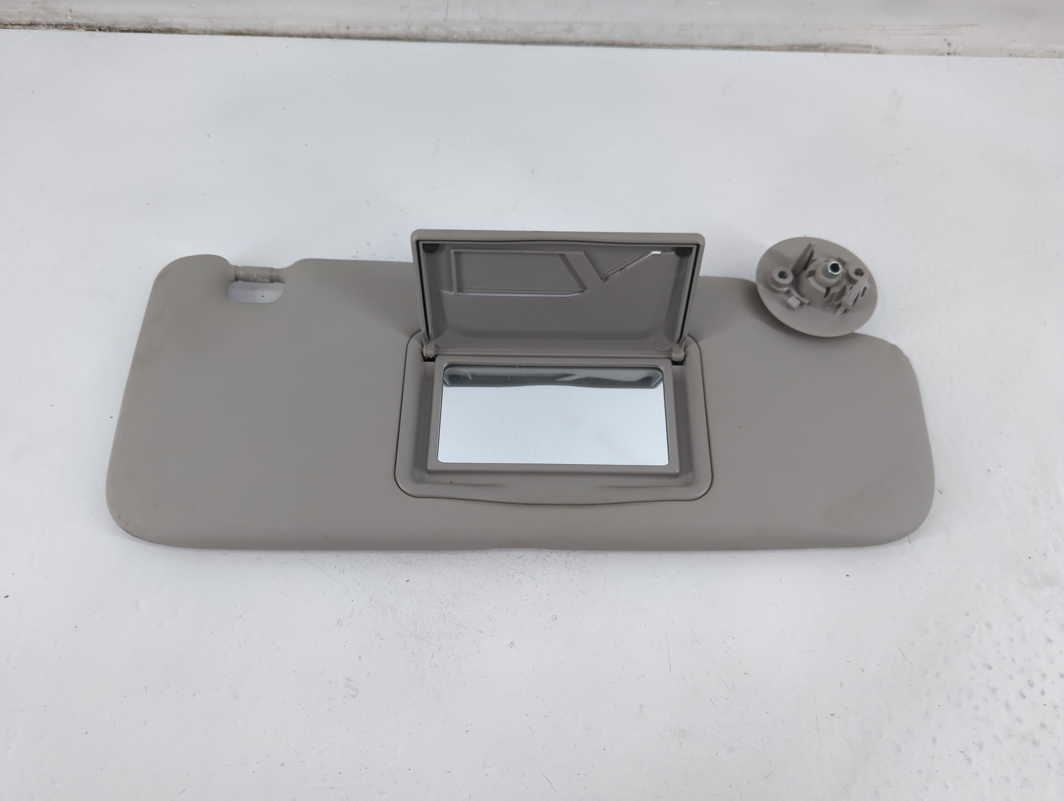 2012-2019 Chevrolet Sonic Passenger Sun Visor Mirror Right Sunvisor 1096151 - Oemusedautoparts1.com
