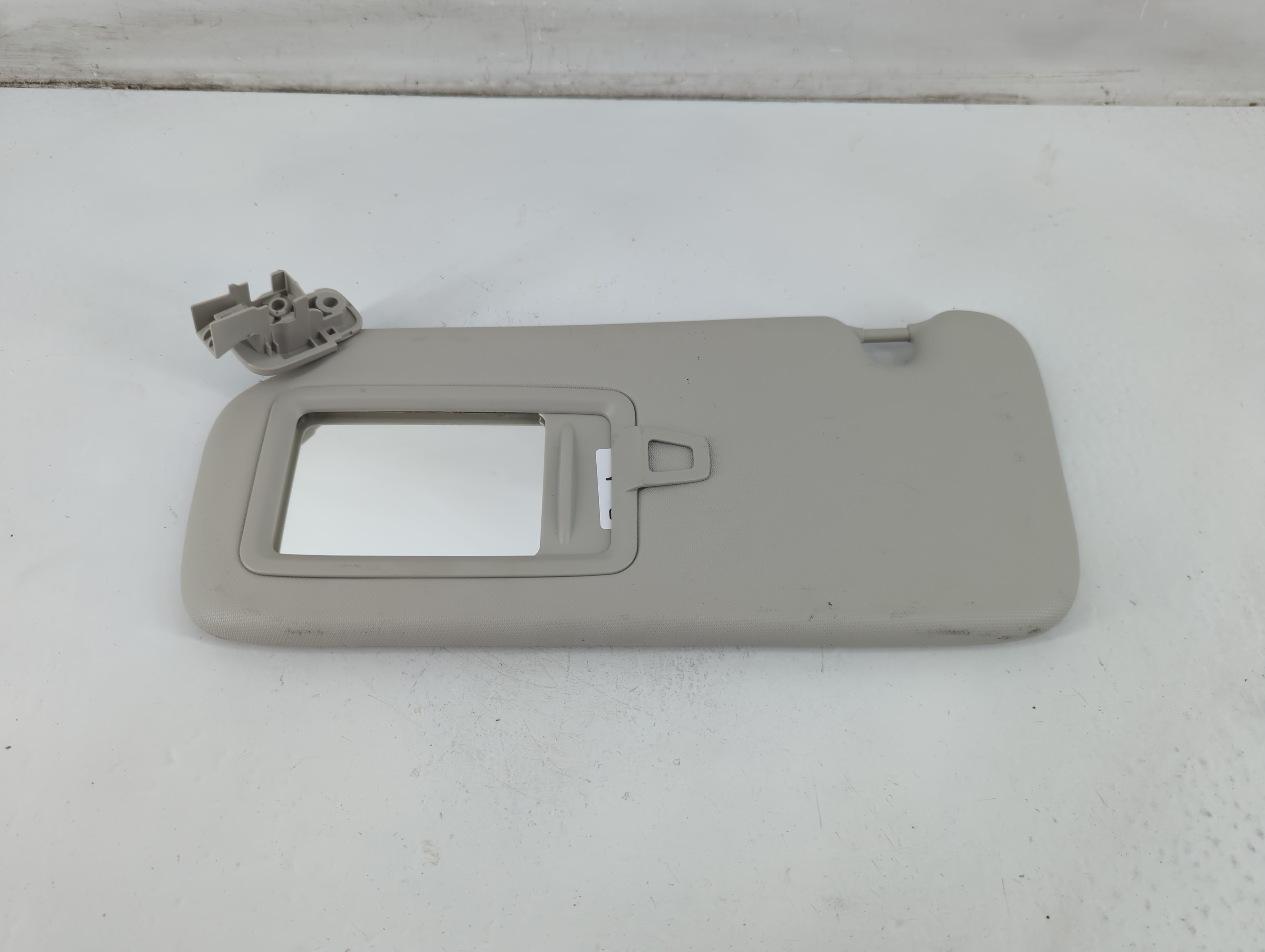 Picture of 2020-2022 Mazda Cx-30 Driver Sun Visor Mirror Left Sunvisor Light Gray 1096152
