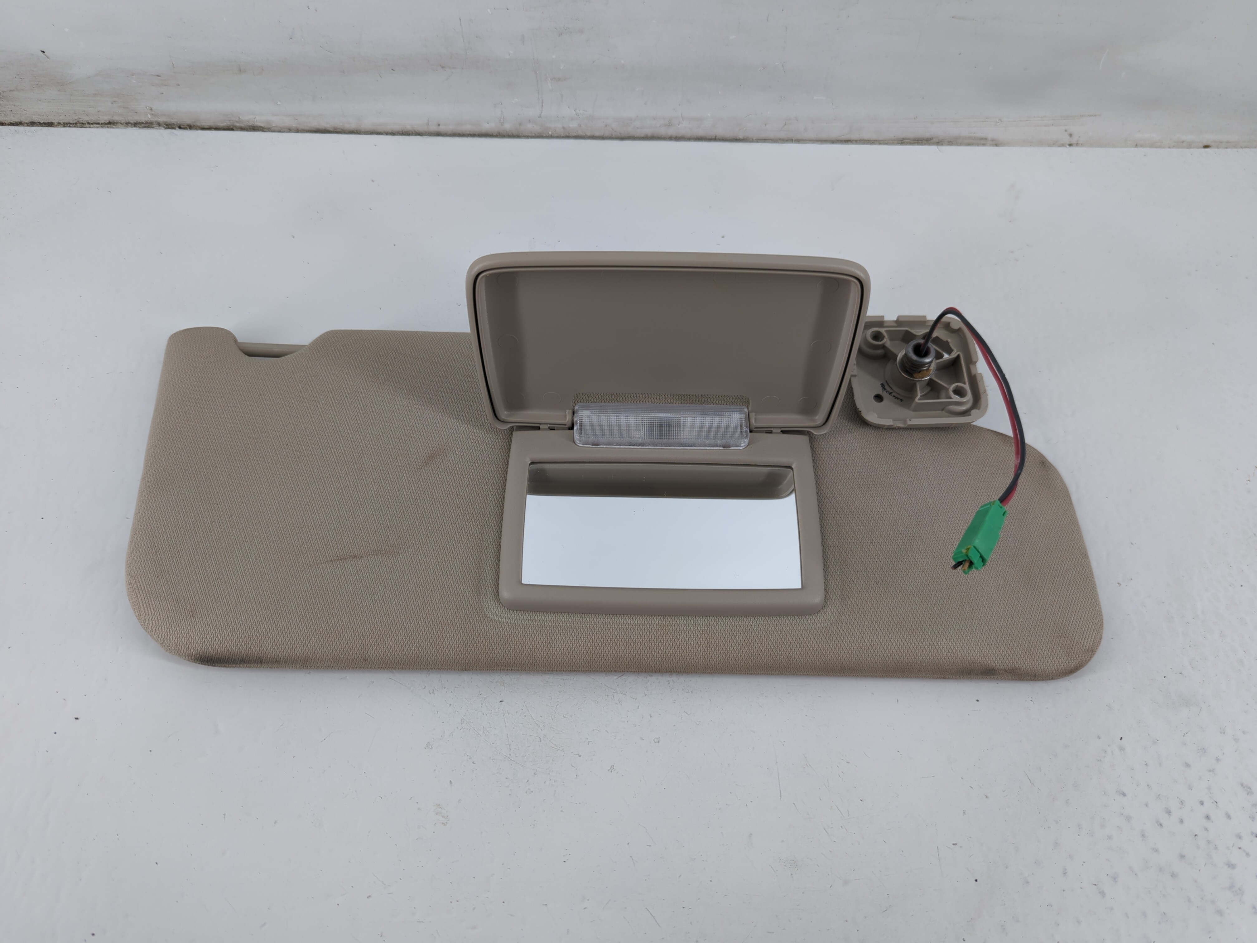 Picture of 2011-2014 Ford Edge Passenger Sun Visor Mirror Right Sunvisor Light Gray 1096153