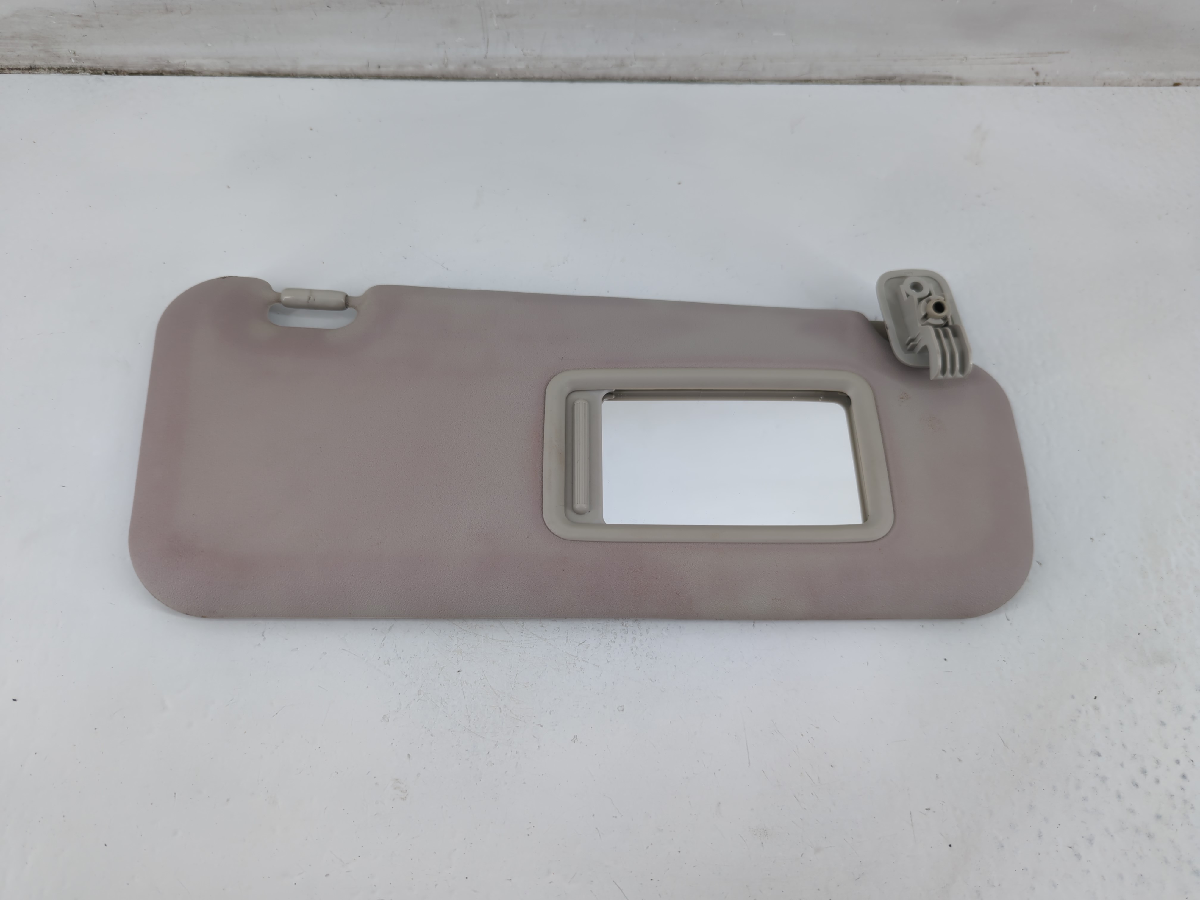 2013 Dodge Journey Passenger Sun Visor Mirror Right Sunvisor Light Gray 1096155 - Oemusedautoparts1.com
