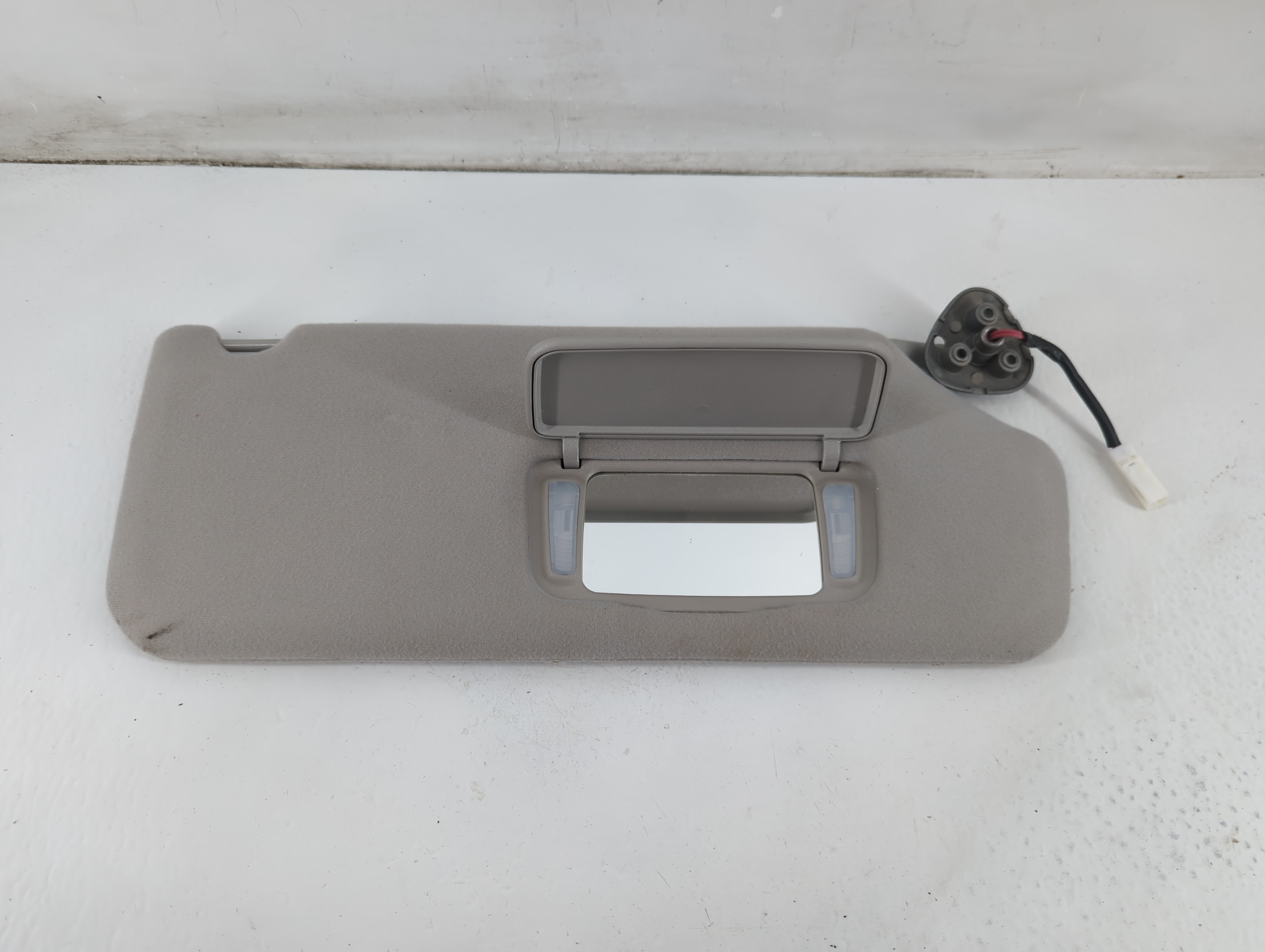 2011-2014 Toyota Sienna Passenger Sun Visor Mirror Right Sunvisor 1096160 - Oemusedautoparts1.com