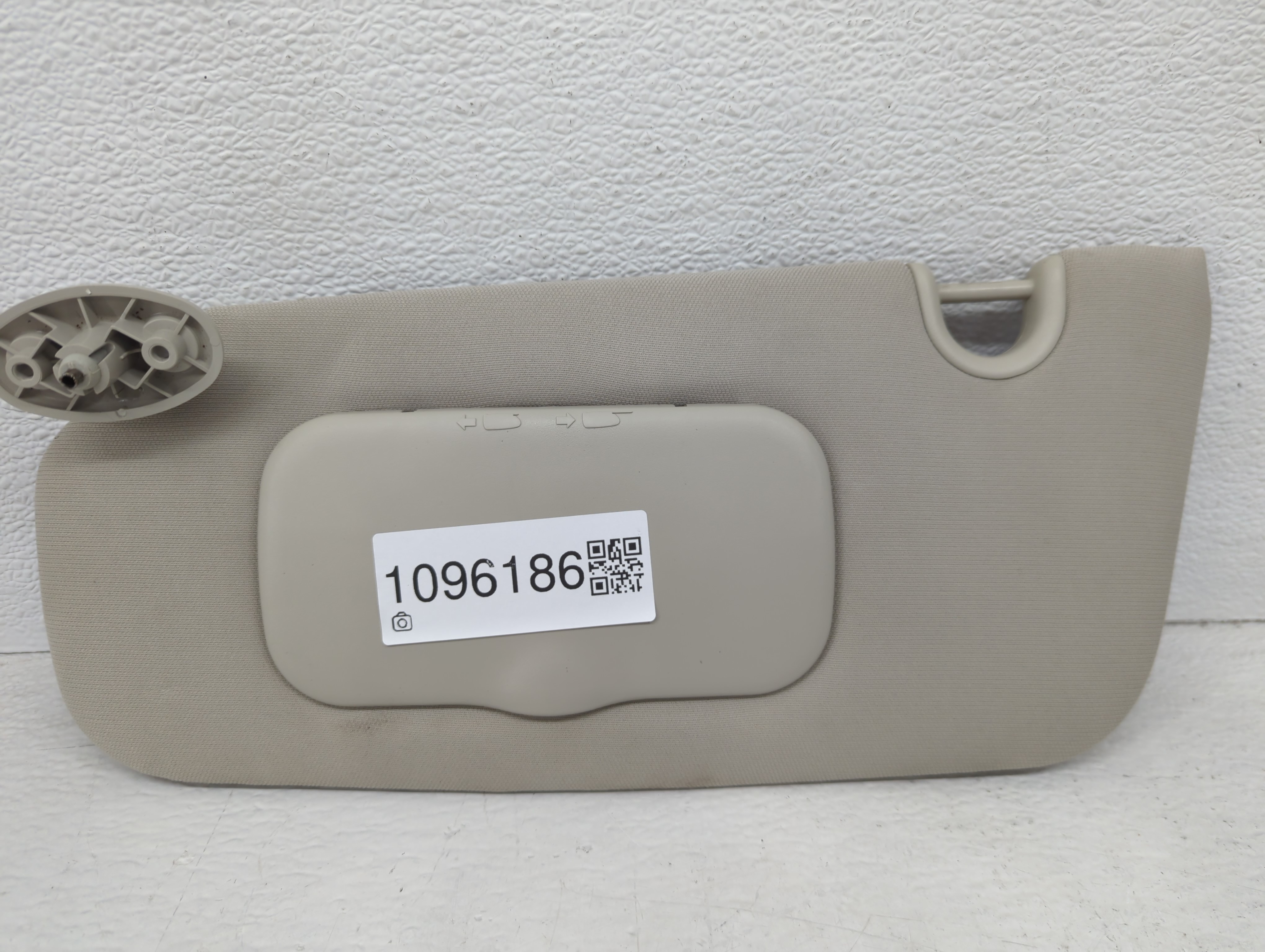 2010-2017 Jeep Patriot Driver Sun Visor Mirror Left Sunvisor Grey 1096186 - Oemusedautoparts1.com