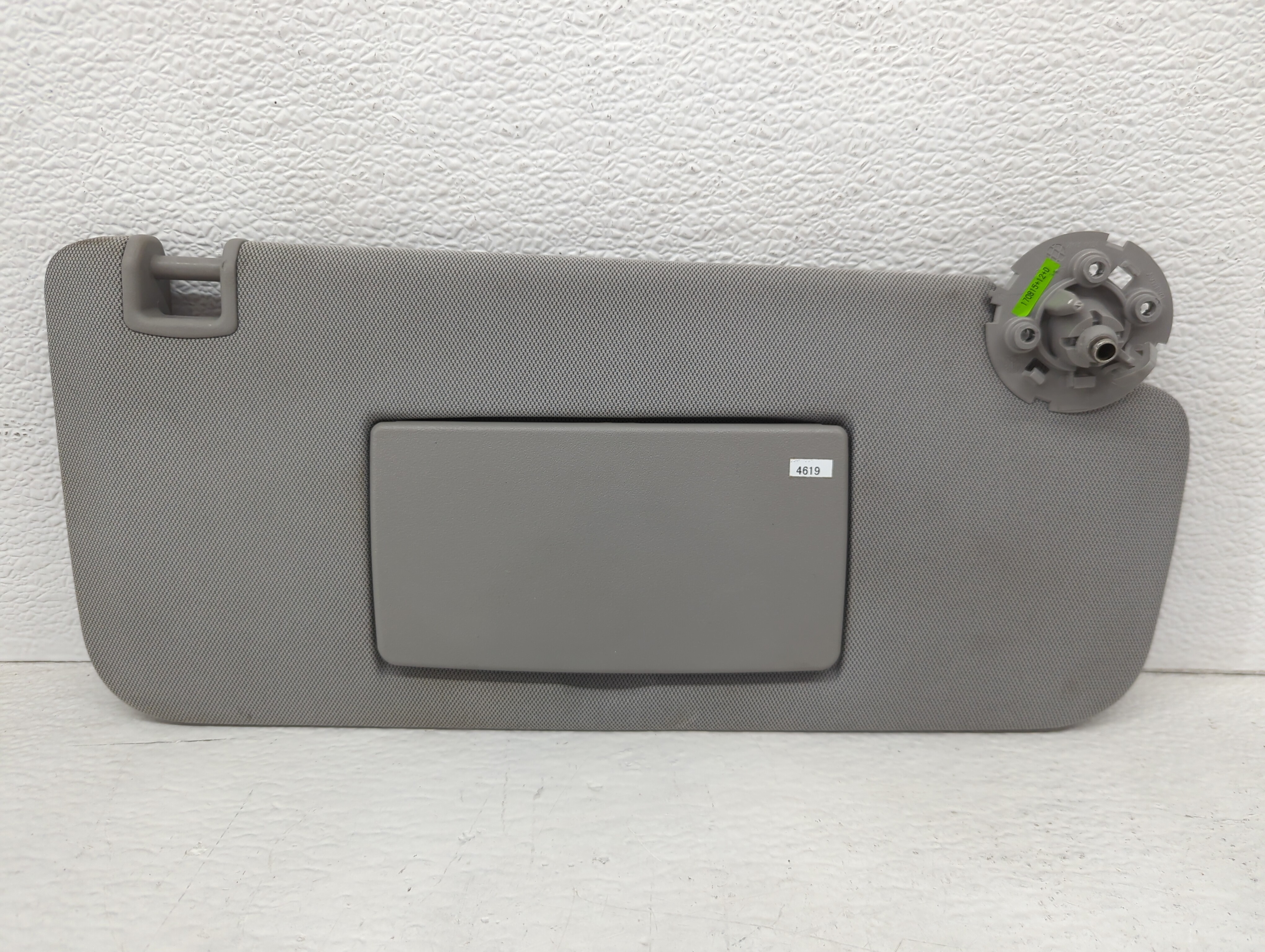 Picture of 2017-2021 Chevrolet Trax Passenger Sun Visor Mirror Right Sunvisor Grey 1096190
