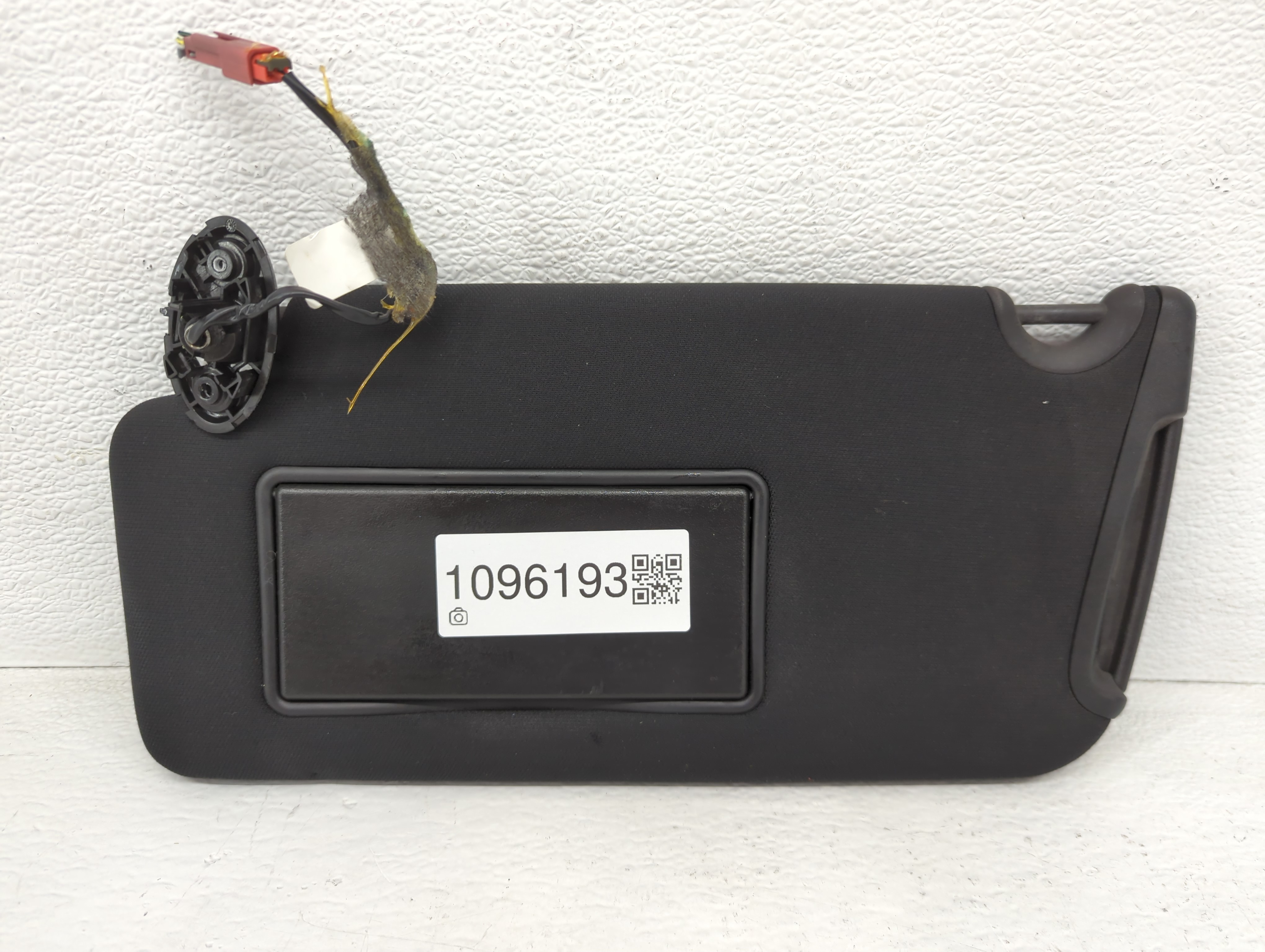 2011-2014 Chrysler 300 Driver Sun Visor Mirror Left Sunvisor Black 1096193 - Oemusedautoparts1.com