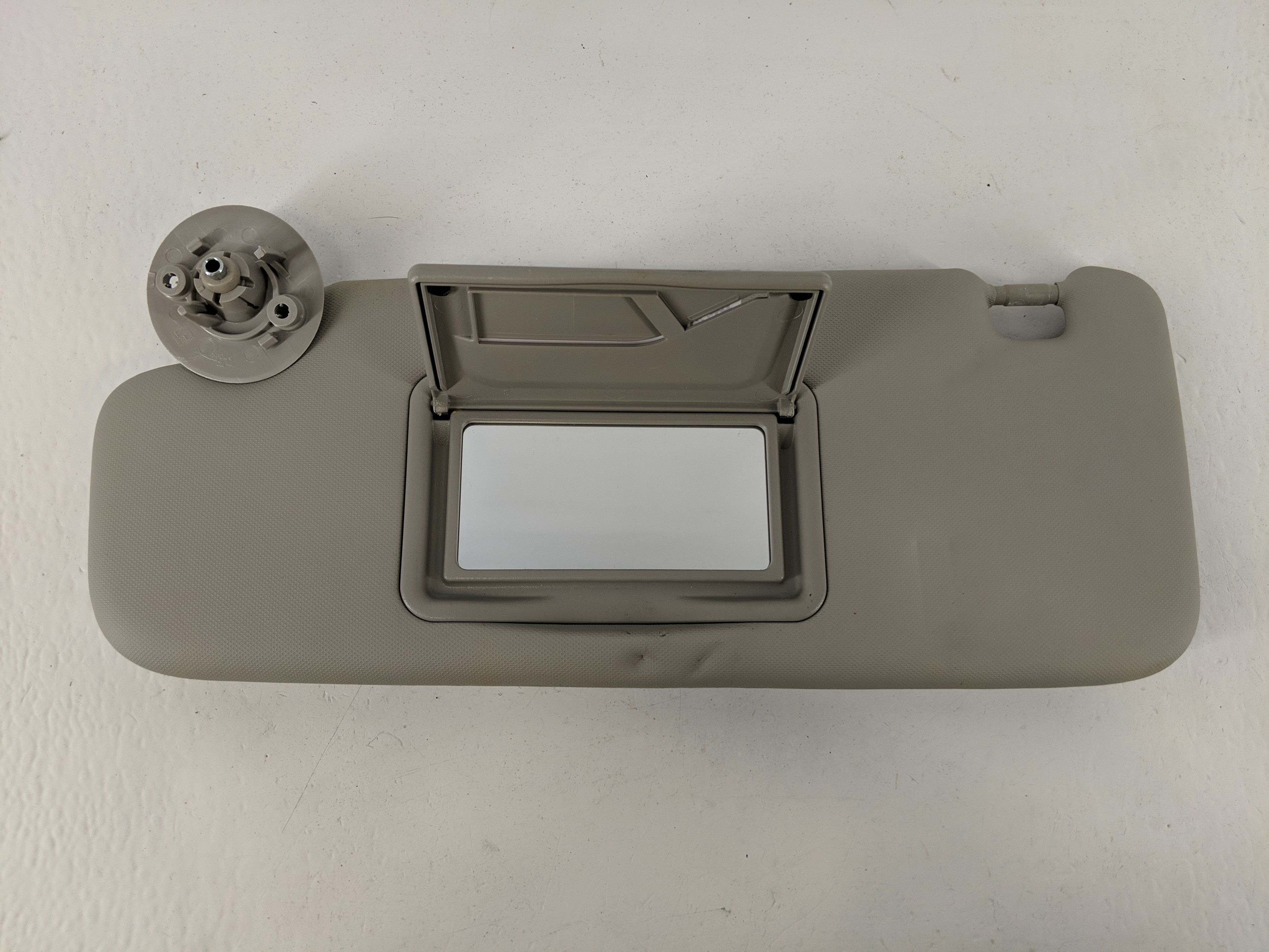 2012-2019 Chevrolet Sonic Driver Sun Visor Mirror Left Sunvisor 1096224 - Oemusedautoparts1.com
