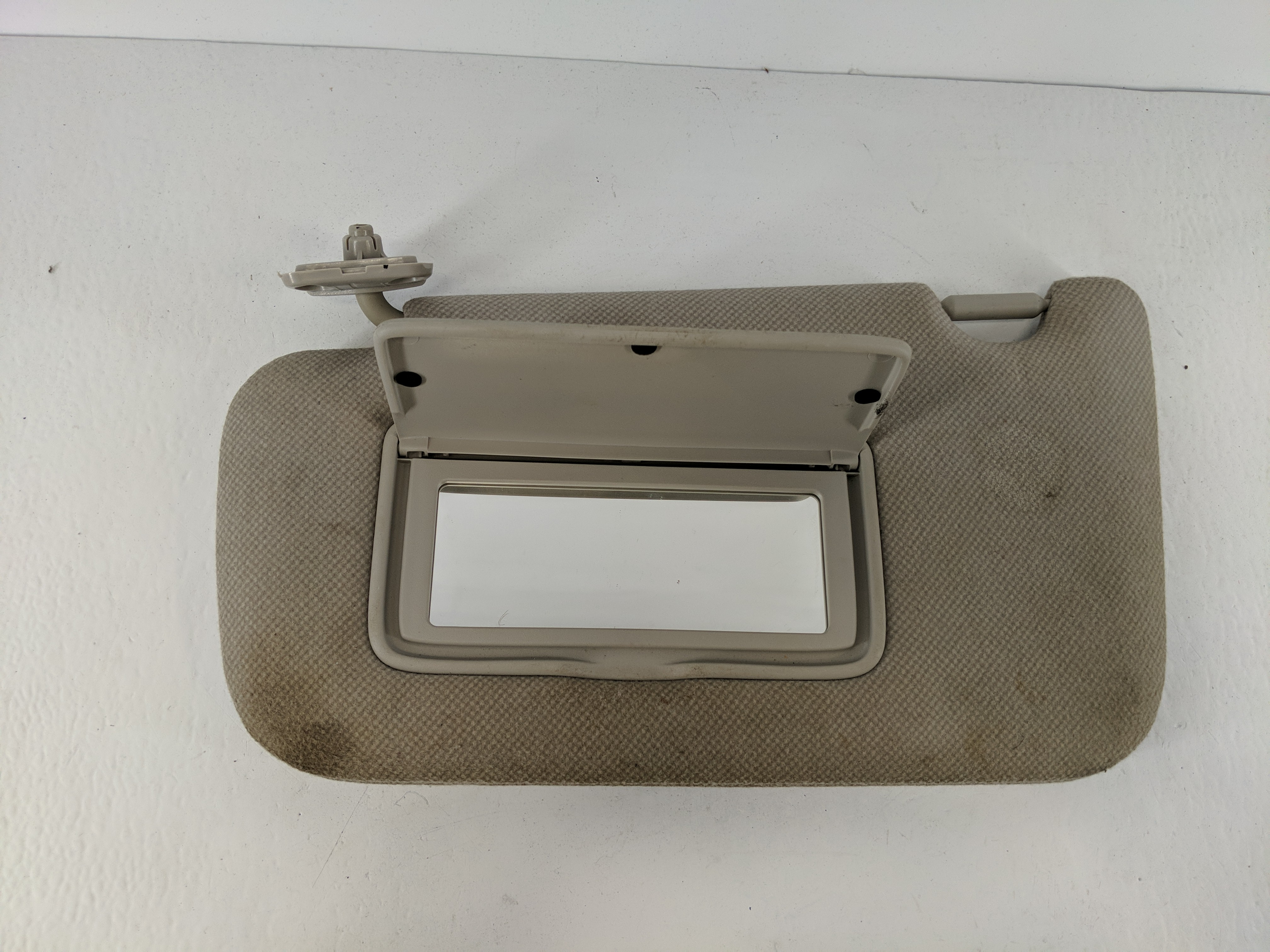 2013-2019 Nissan Sentra Driver Sun Visor Mirror Left Sunvisor Grey 1096226 - Oemusedautoparts1.com
