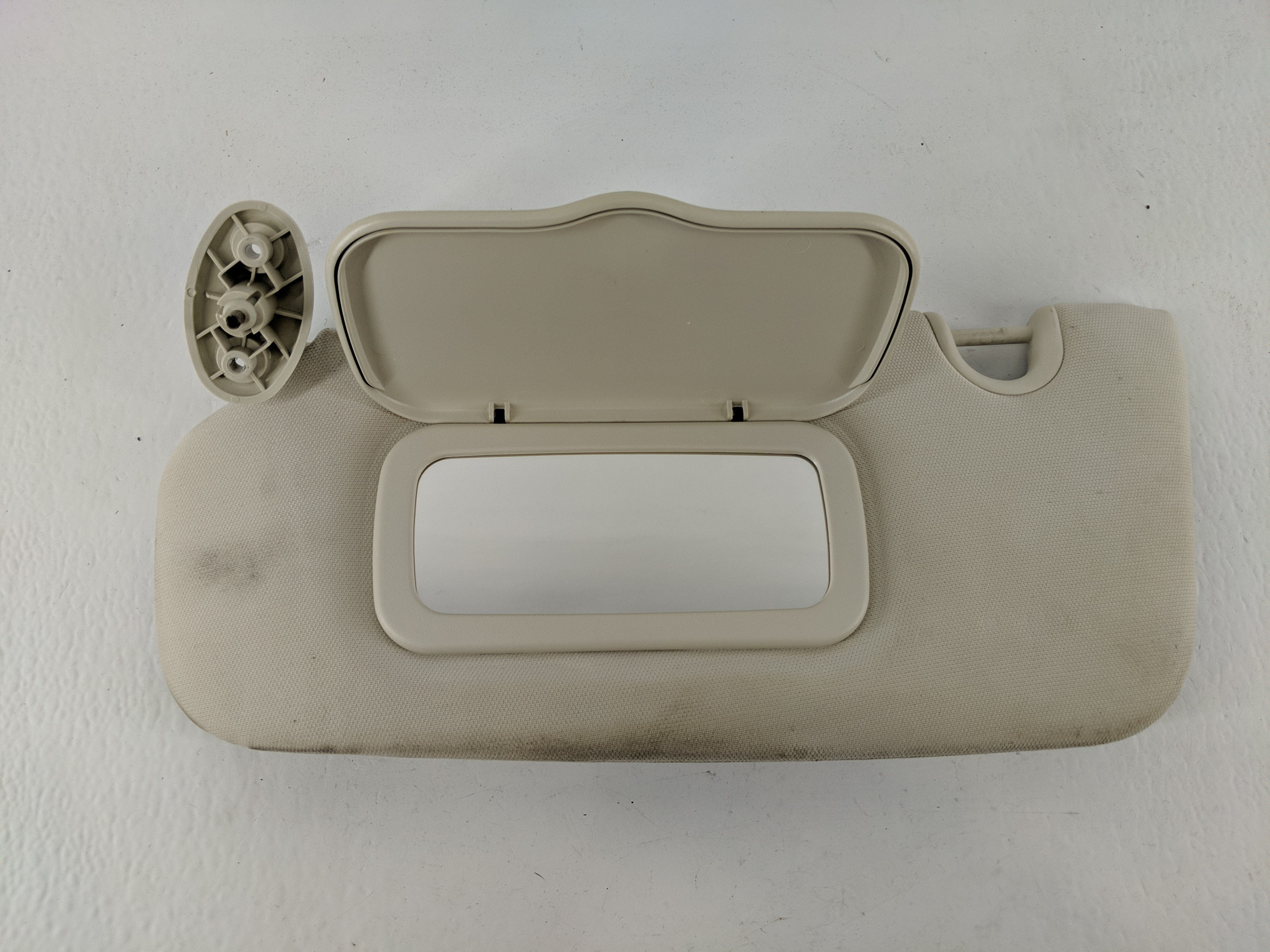 2007-2009 Jeep Compass Driver Sun Visor Mirror Left Sunvisor Light Grey 1096230 - Oemusedautoparts1.com