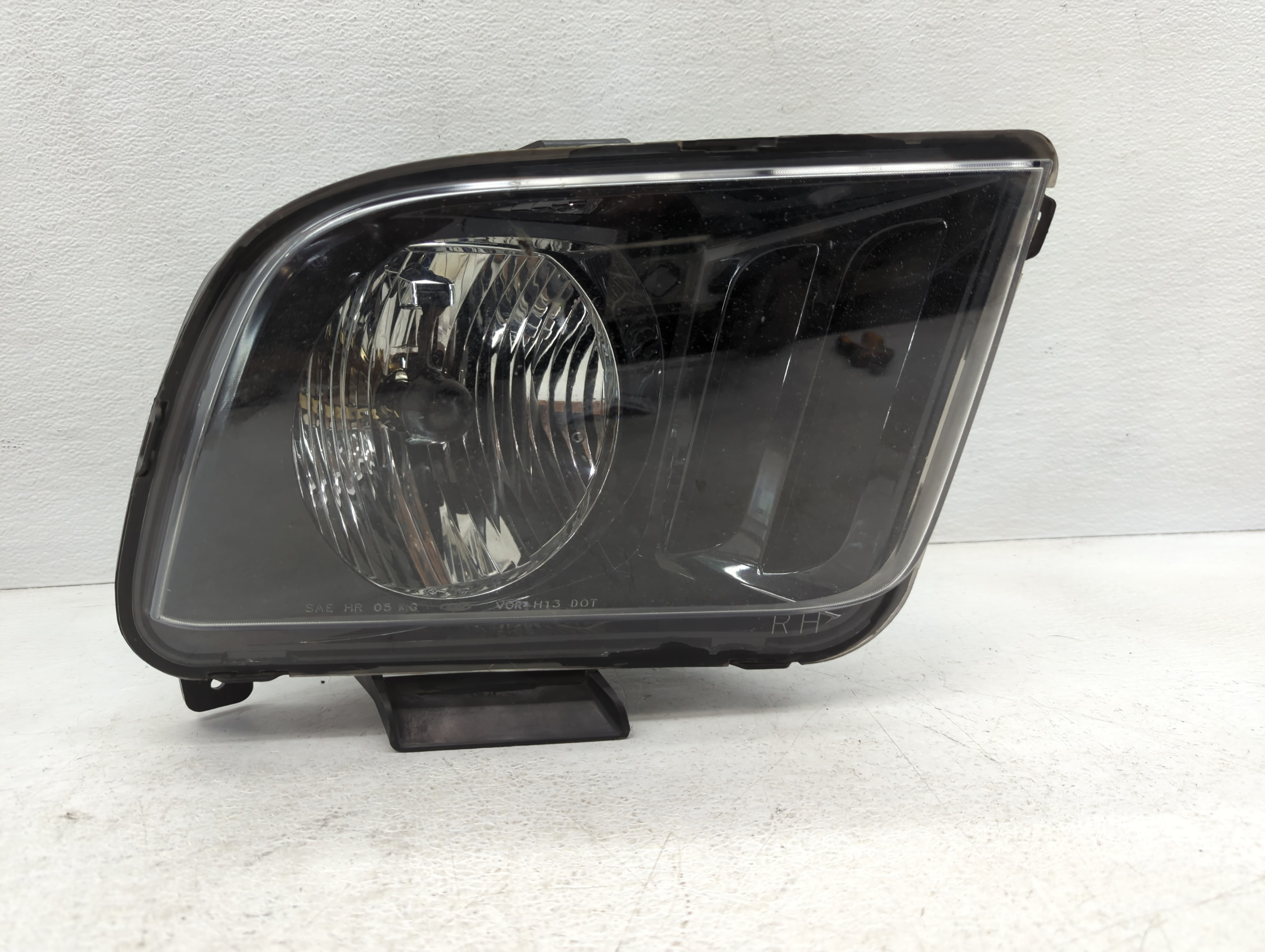 2005-2006 Ford Mustang Passenger Right Oem Head Light Headlight Lamp 1096239 - Oemusedautoparts1.com