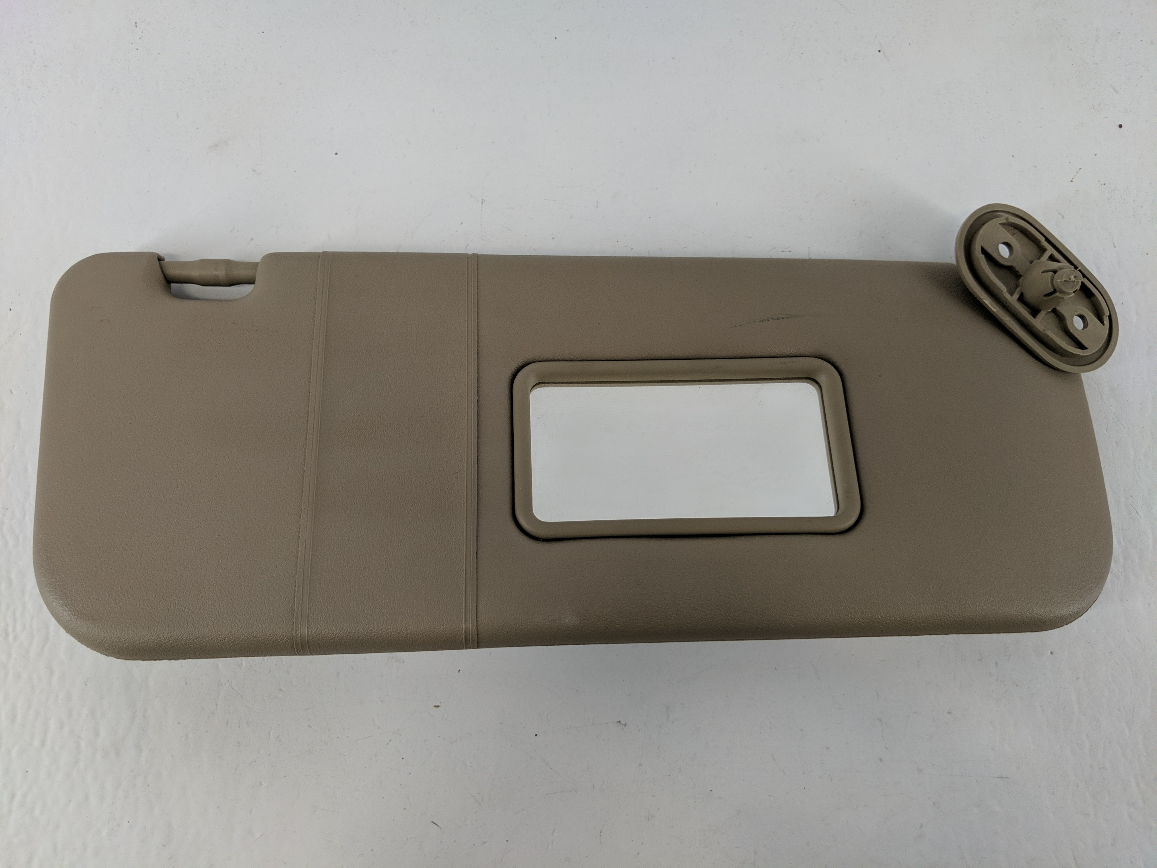2005-2008 Toyota Corolla Passenger Sun Visor Mirror Right Sunvisor 1096246 - Oemusedautoparts1.com