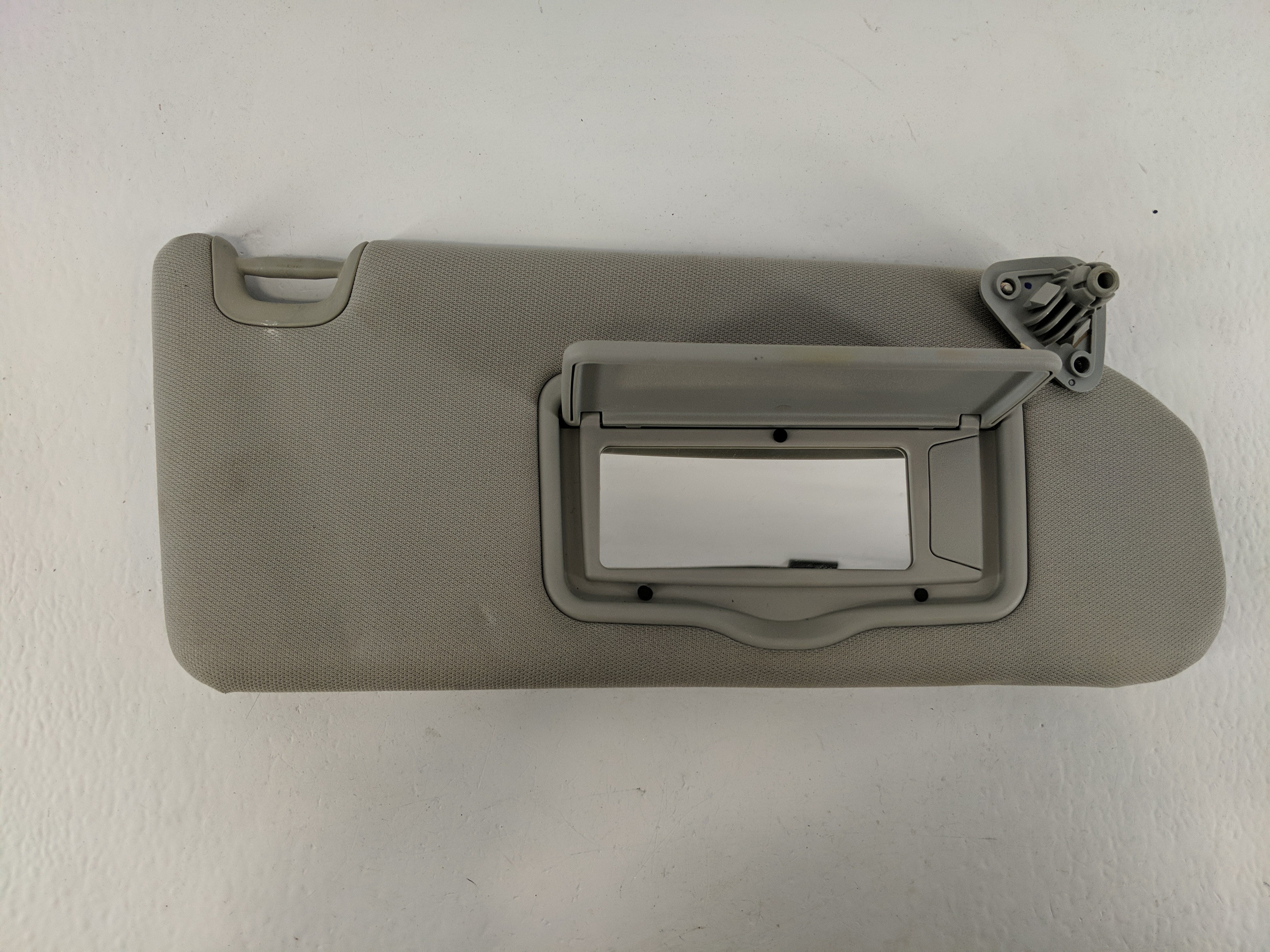 2013 Mitsubishi Outlander Sport Passenger Sun Visor Mirror Right Sunvisor 1096254 - Oemusedautoparts1.com