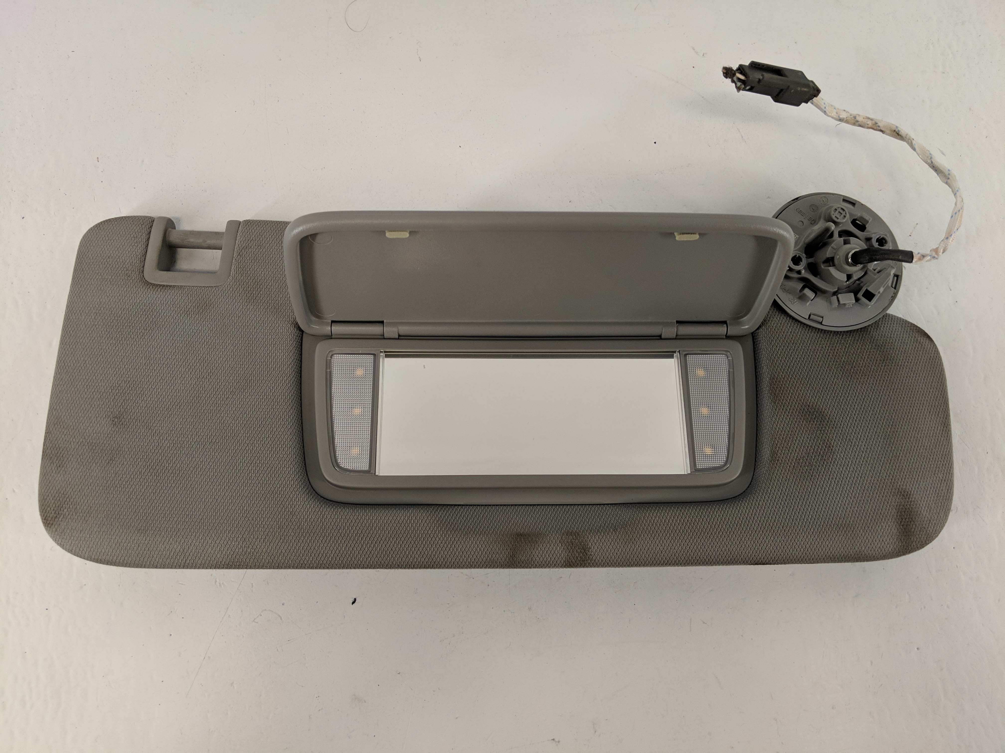Picture of 2020 Gmc Terrain Passenger Sun Visor Mirror Right Sunvisor Grey 1096277