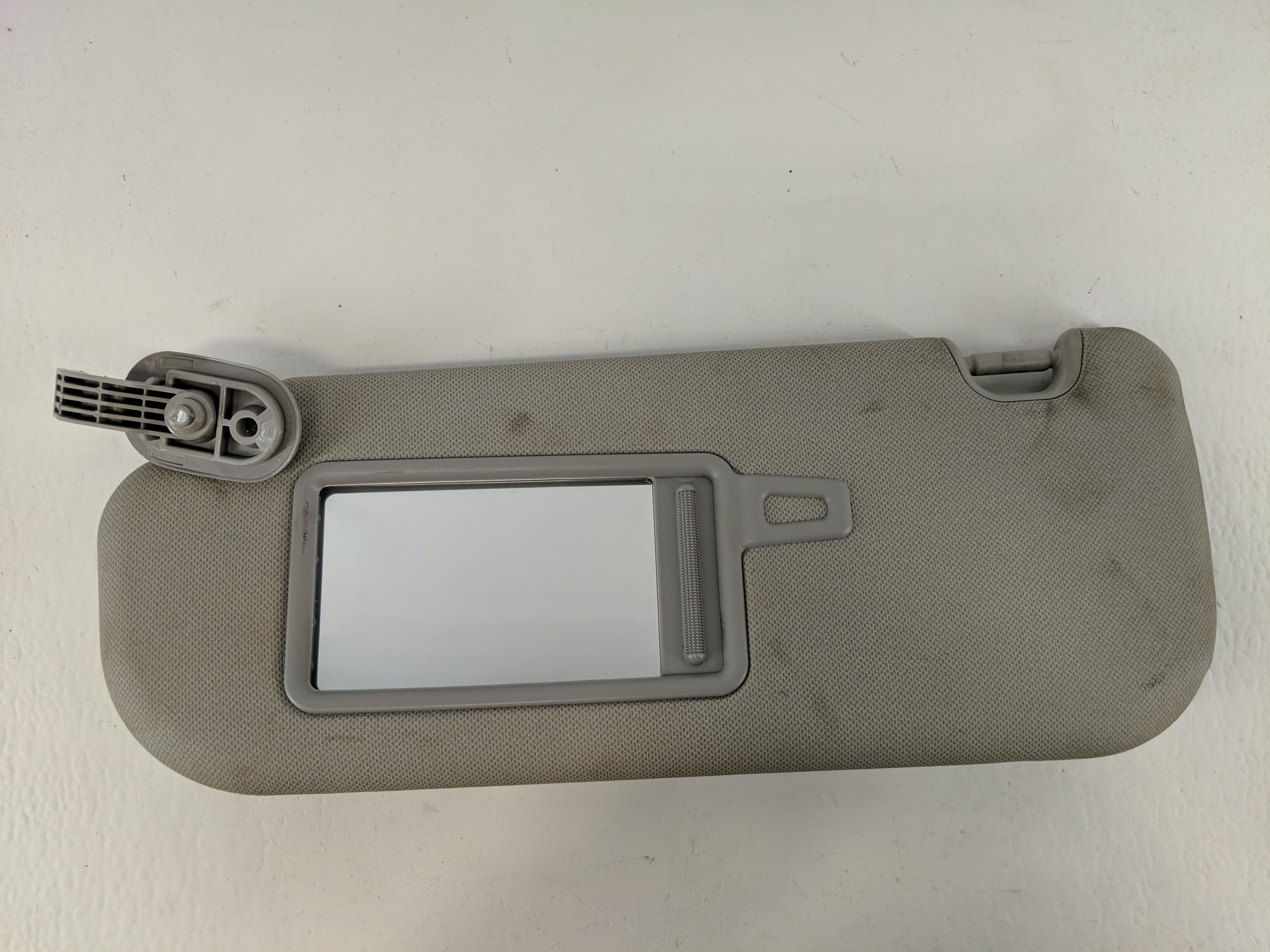Hyundai Elantra Driver Sun Visor Mirror Left Sunvisor Grey 1096298 - Oemusedautoparts1.com