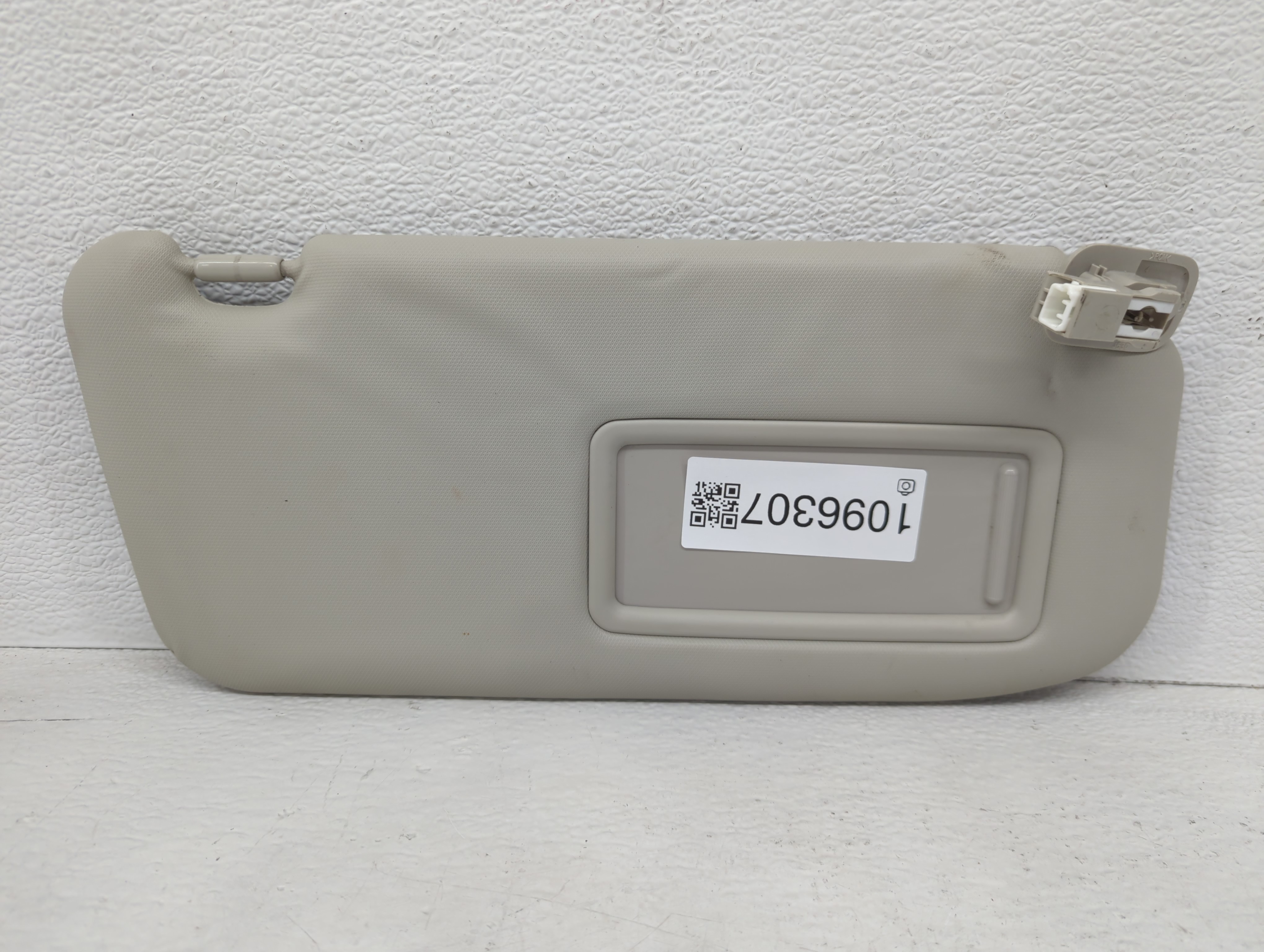 2013-2016 Mazda Cx-5 Passenger Sun Visor Mirror Right Sunvisor 1096307 - Oemusedautoparts1.com