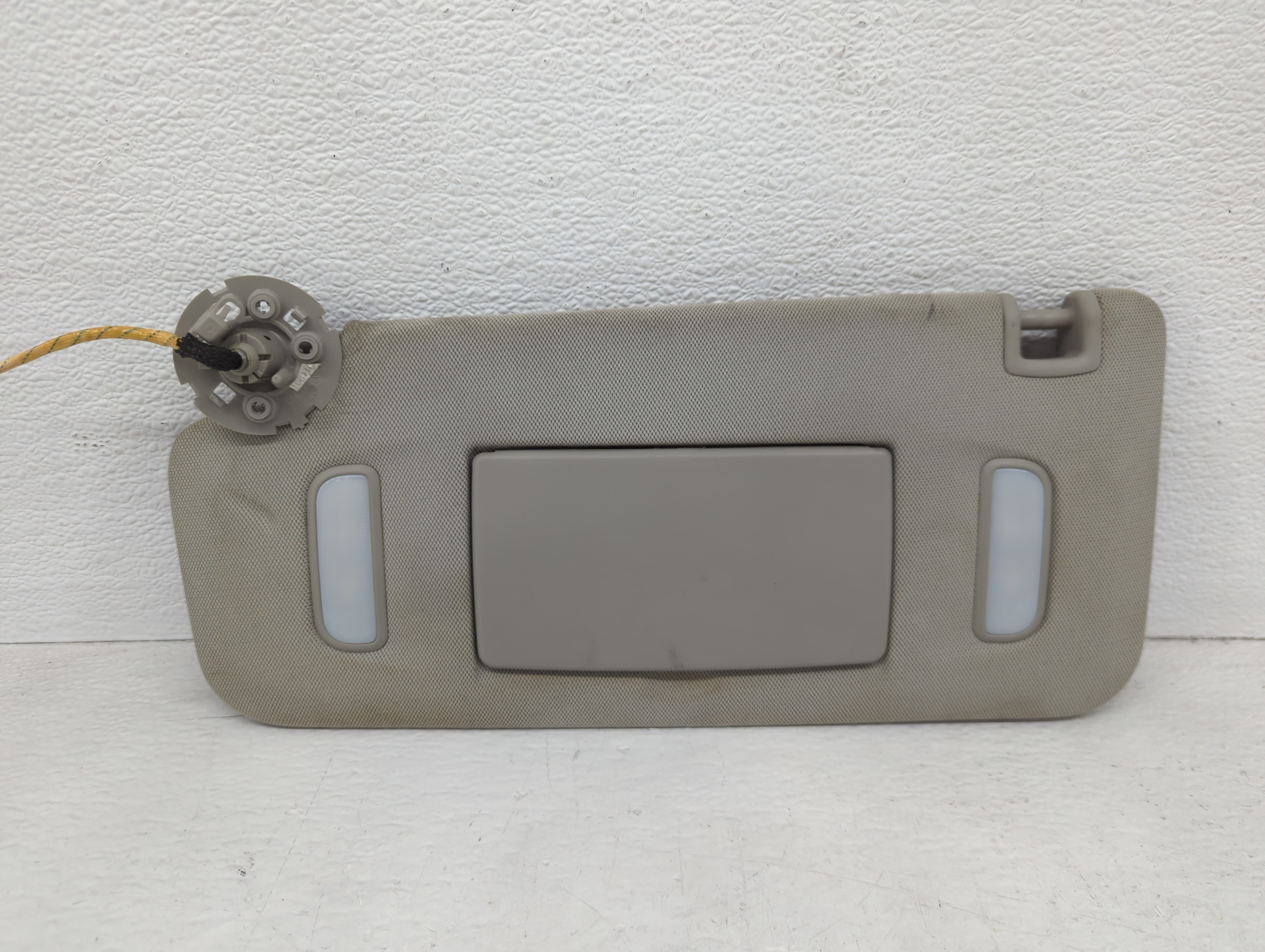 2010-2017 Chevrolet Equinox Driver Sun Visor Mirror Left Sunvisor Grey 1096310 - Oemusedautoparts1.com