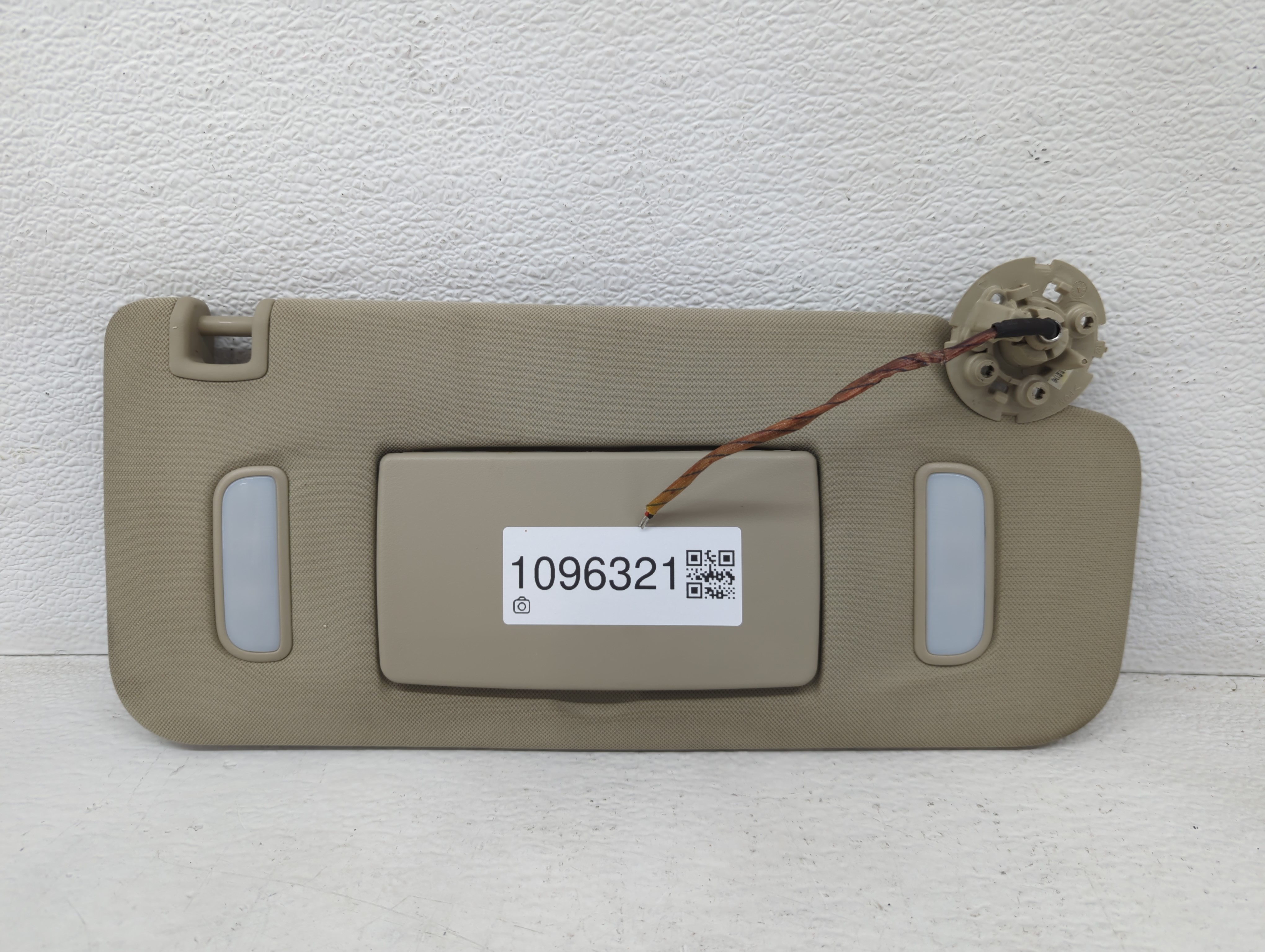 Picture of 2008-2017 Buick Enclave Passenger Sun Visor Mirror Right Sunvisor Grey 1096321