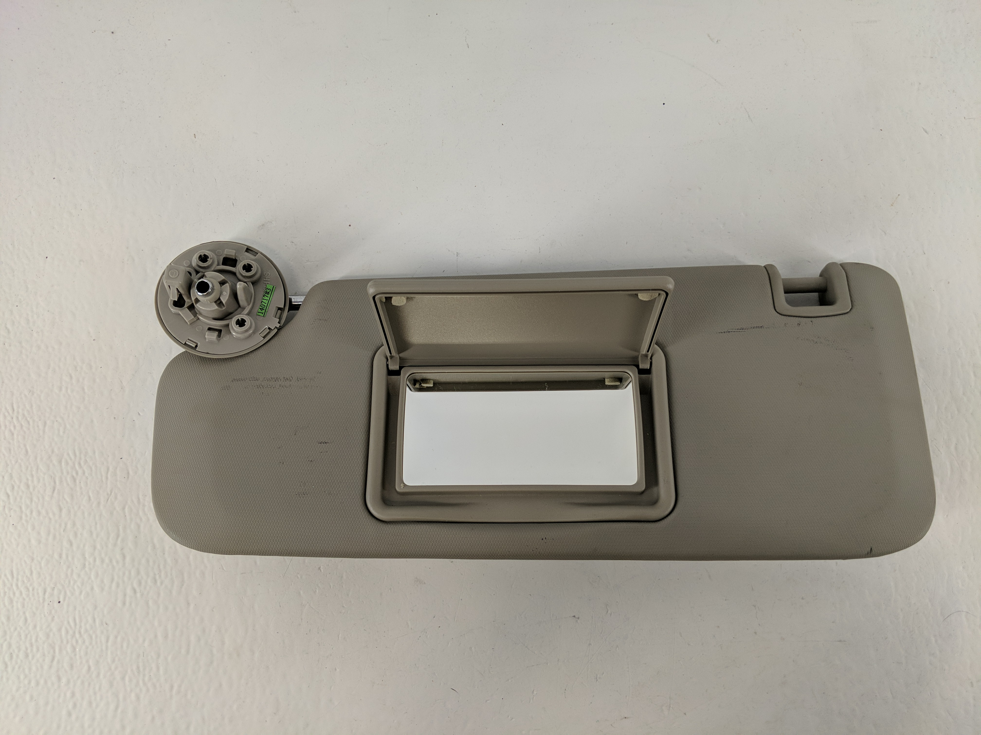 2011-2016 Chevrolet Cruze Driver Sun Visor Mirror Left Sunvisor Grey 1096341 - Oemusedautoparts1.com