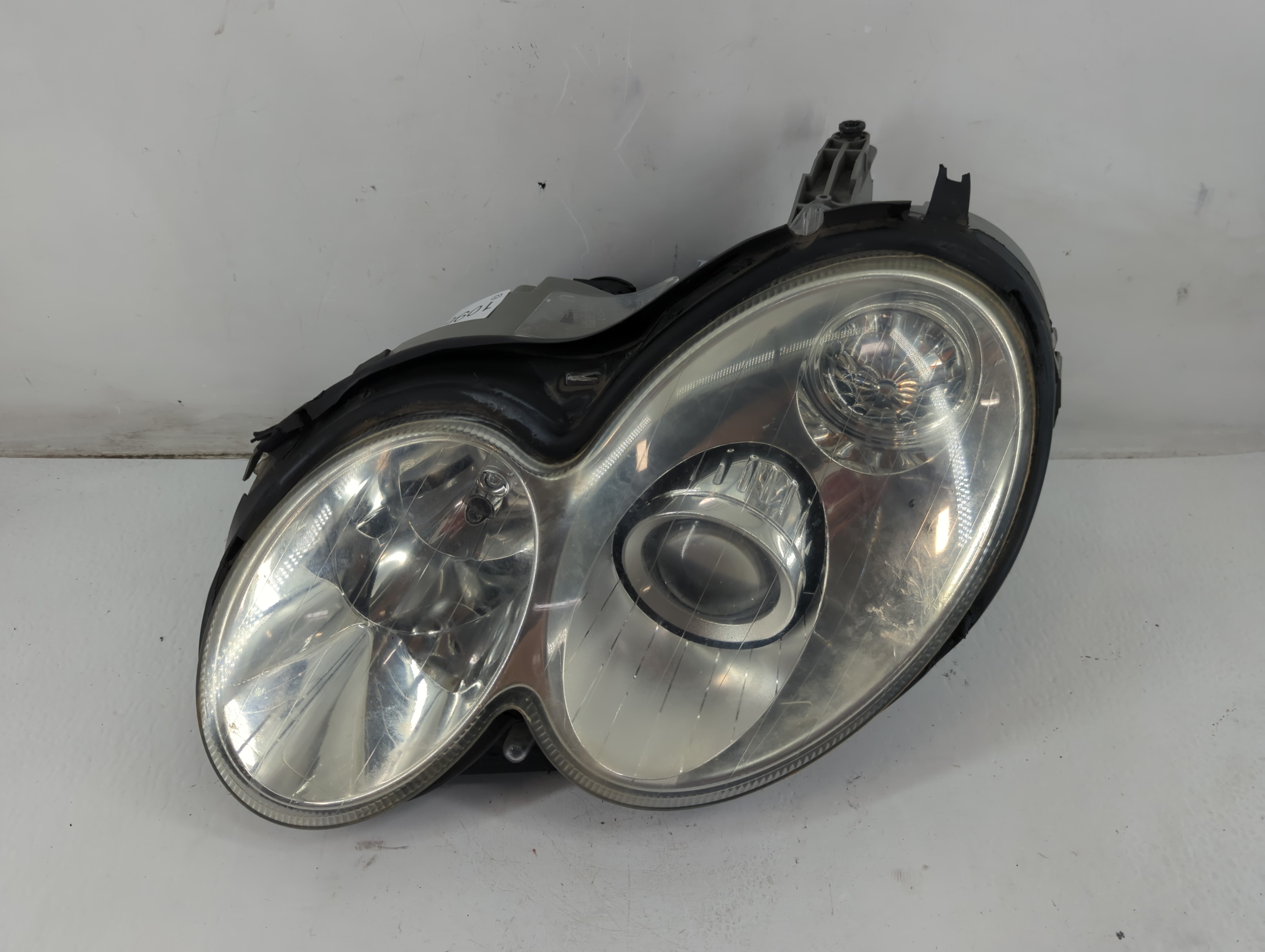 2003-2005 Mercedes-benz Clk500 Driver Left Oem Head Light Headlight Lamp 1096362 - Oemusedautoparts1.com