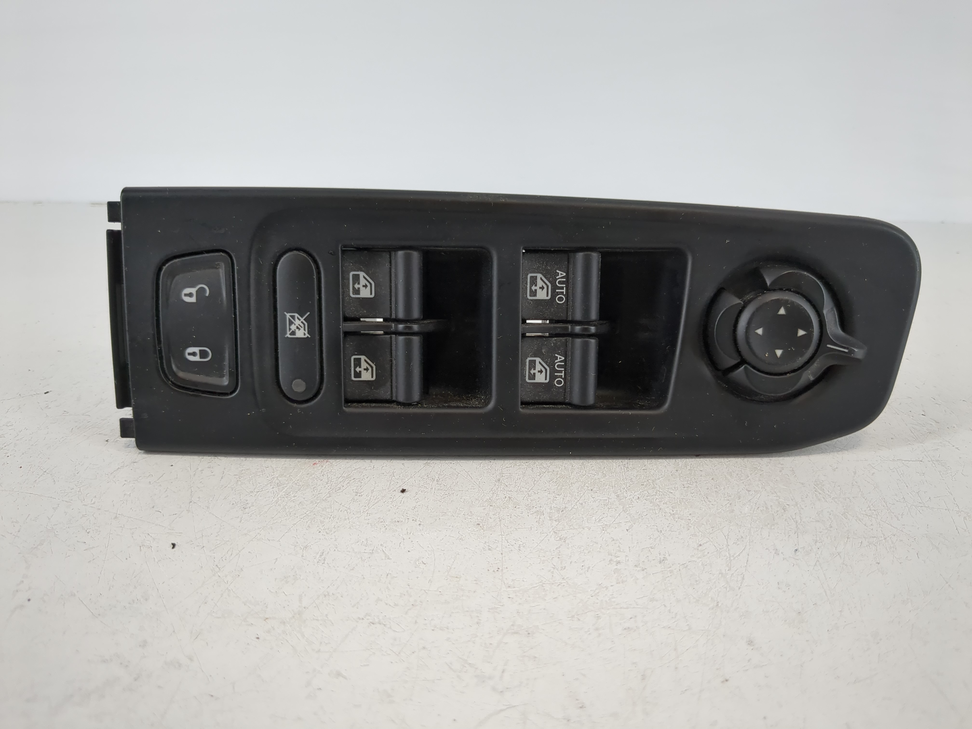 2015-2022 Jeep Renegade Driver Left Door Master Power Window Switch 1096388 - Oemusedautoparts1.com