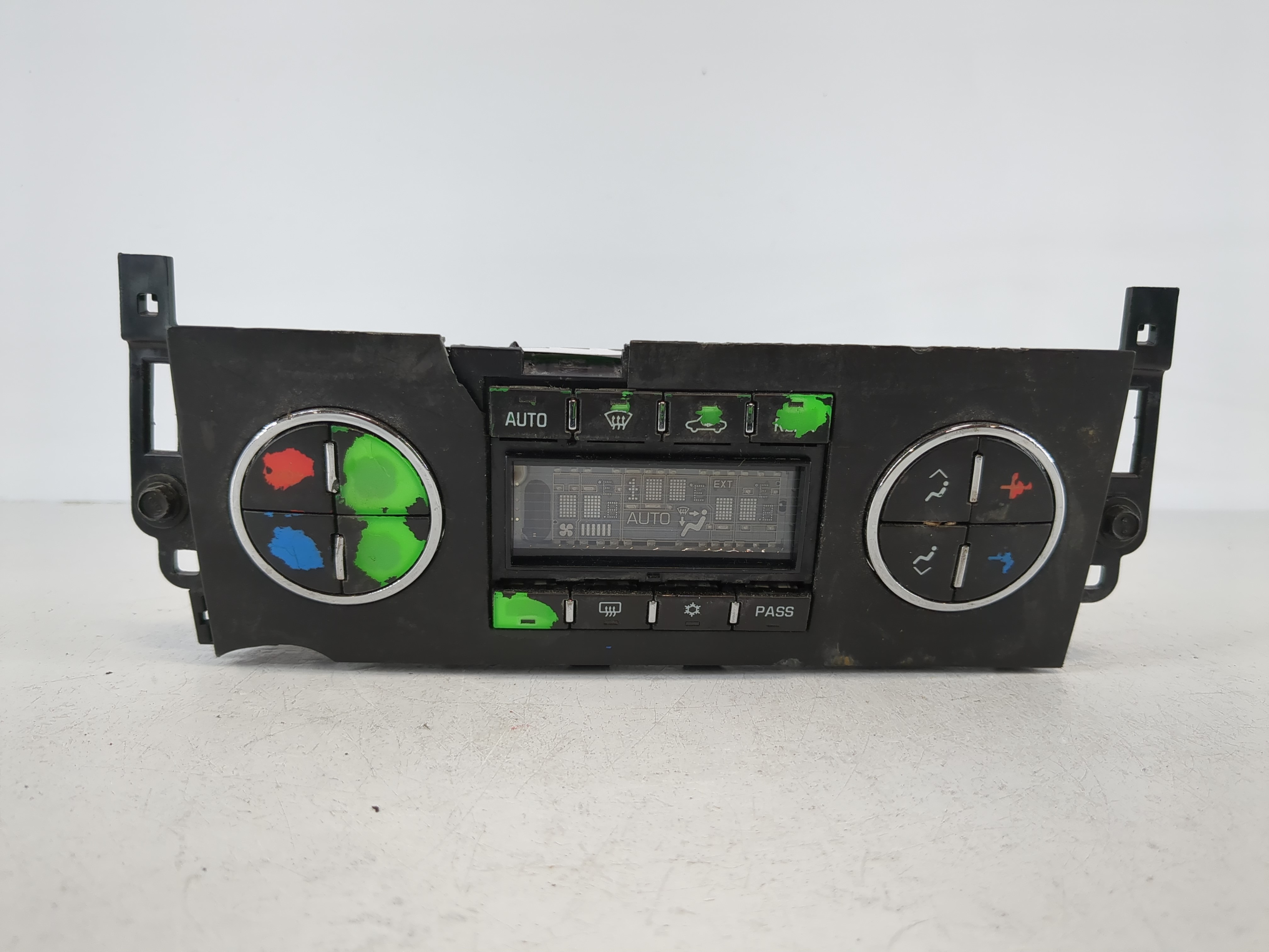 2007-2011 Chevrolet Suburban 1500 Ac Heater Climate Control 25936130 1096395 - Oemusedautoparts1.com