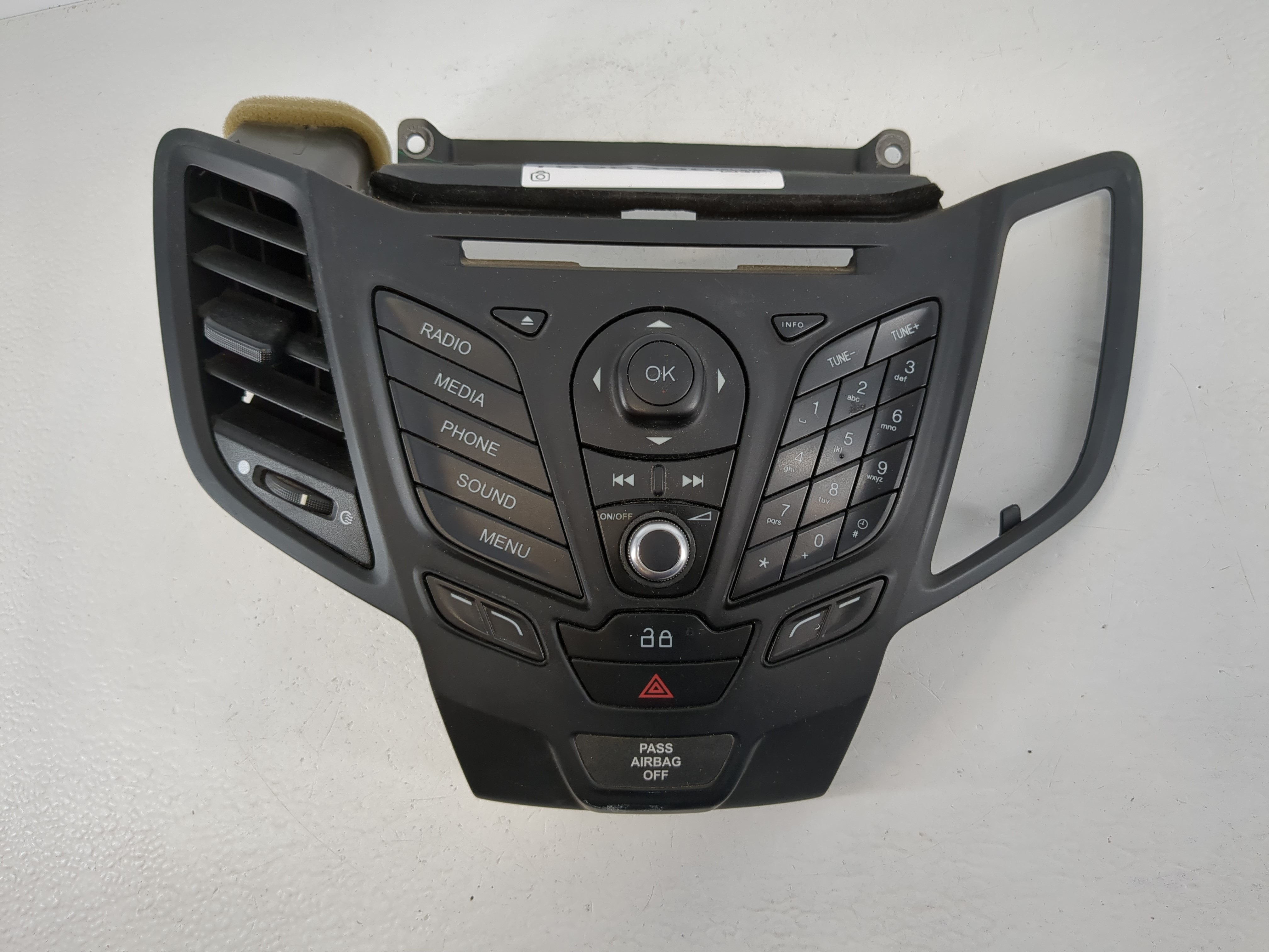 2014-2015 Ford Fiesta Am Fm Cd Player Radio Receiver 1096396 - Oemusedautoparts1.com