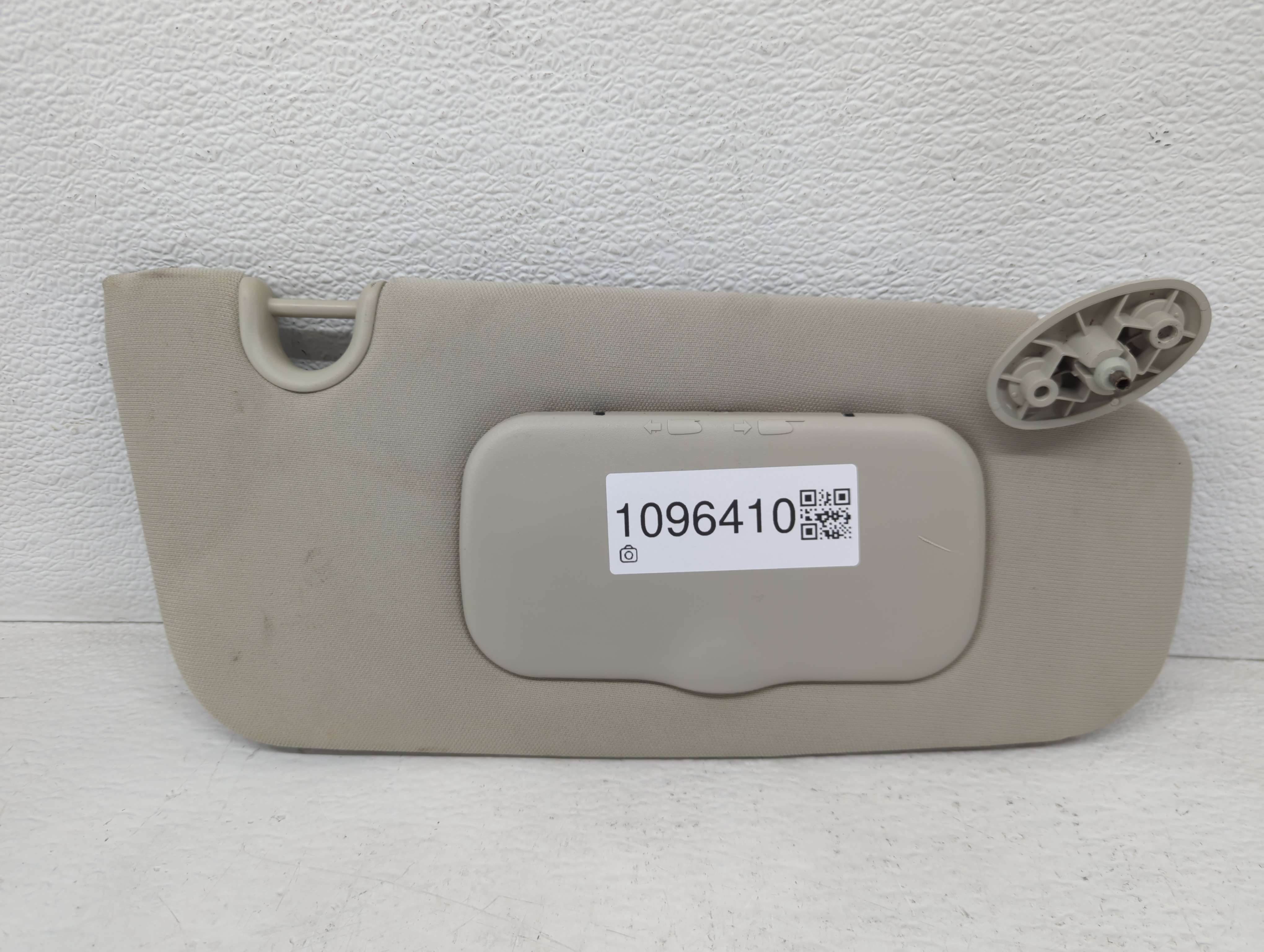 2010-2017 Jeep Patriot Passenger Sun Visor Mirror Right Sunvisor Grey 1096410 - Oemusedautoparts1.com
