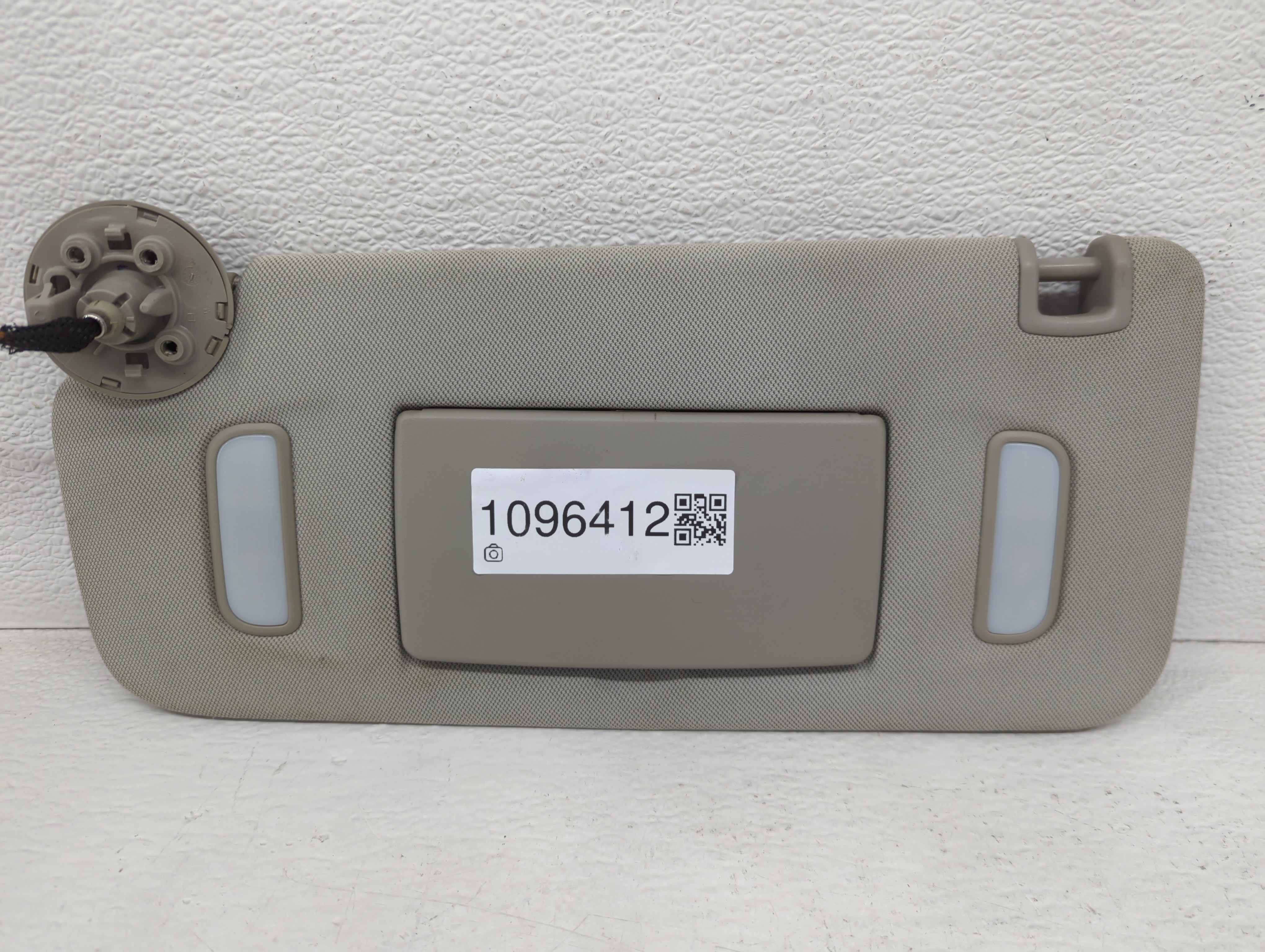 2010-2017 Chevrolet Equinox Driver Sun Visor Mirror Left Sunvisor Grey 1096412 - Oemusedautoparts1.com