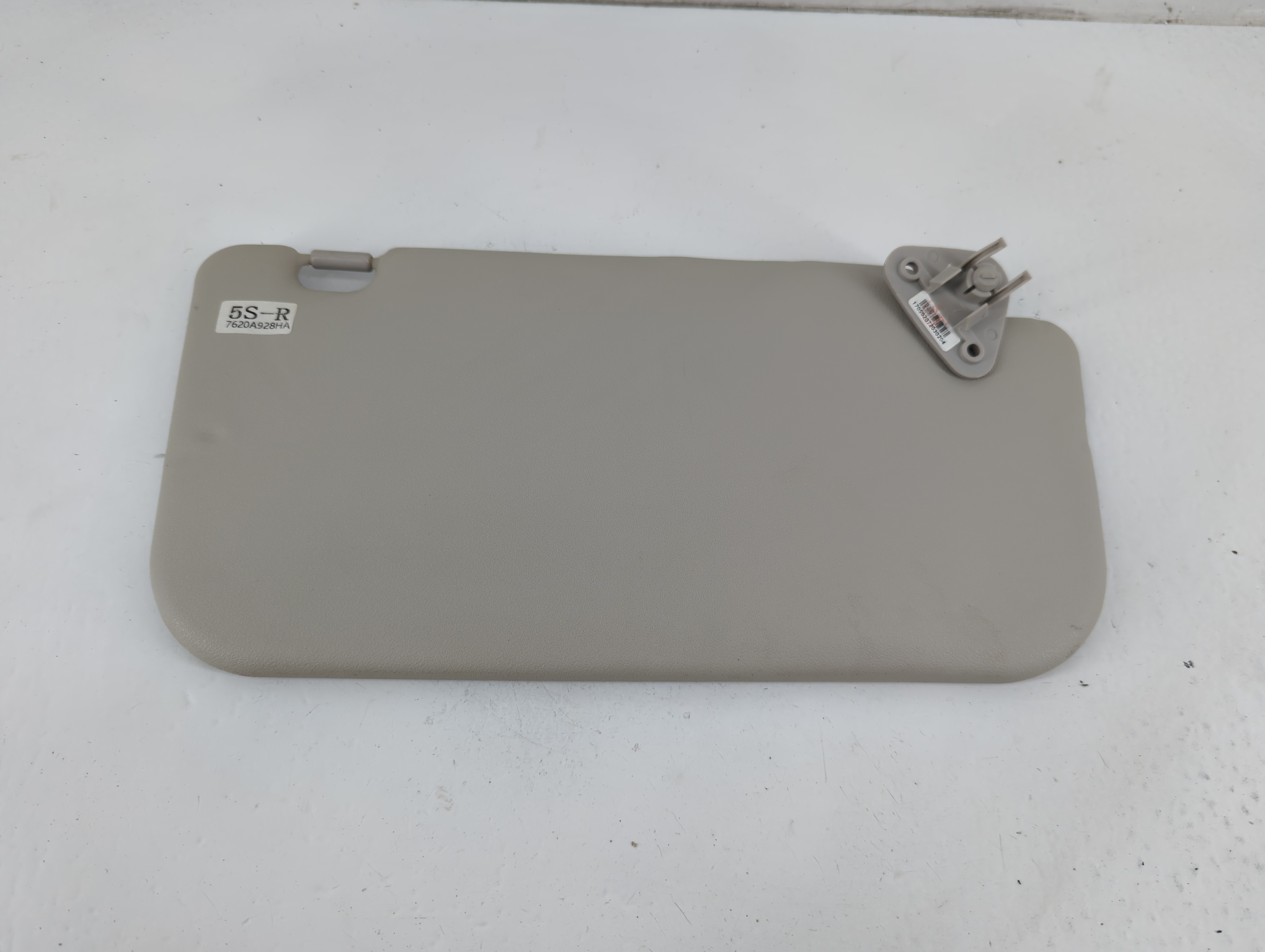 2014-2014 Mitsubishi Mirage Passenger Sun Visor Mirror Right Sunvisor 1096421 - Oemusedautoparts1.com