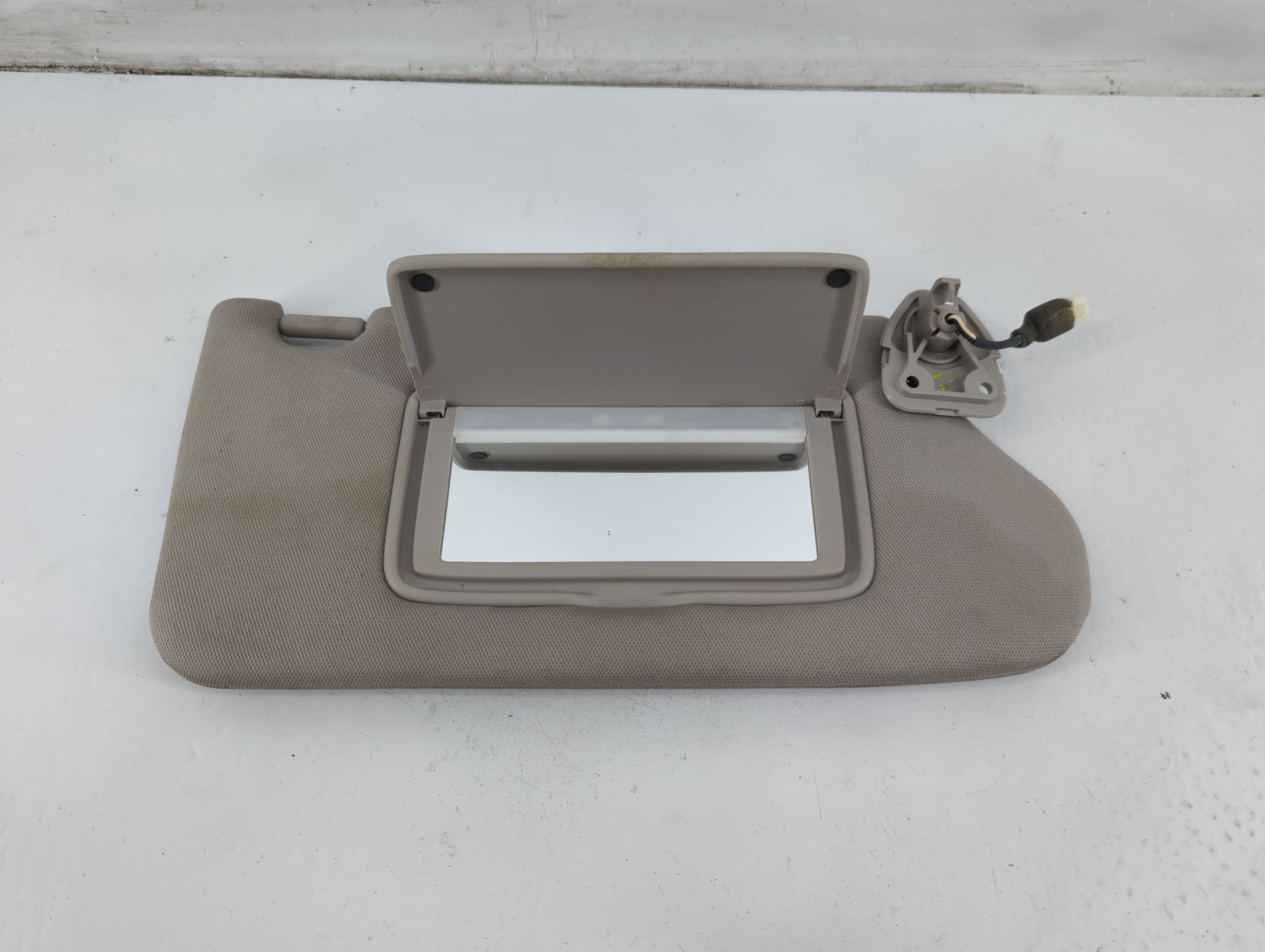 Picture of 2013-2017 Nissan Altima Passenger Sun Visor Mirror Right Sunvisor Grey 1096422