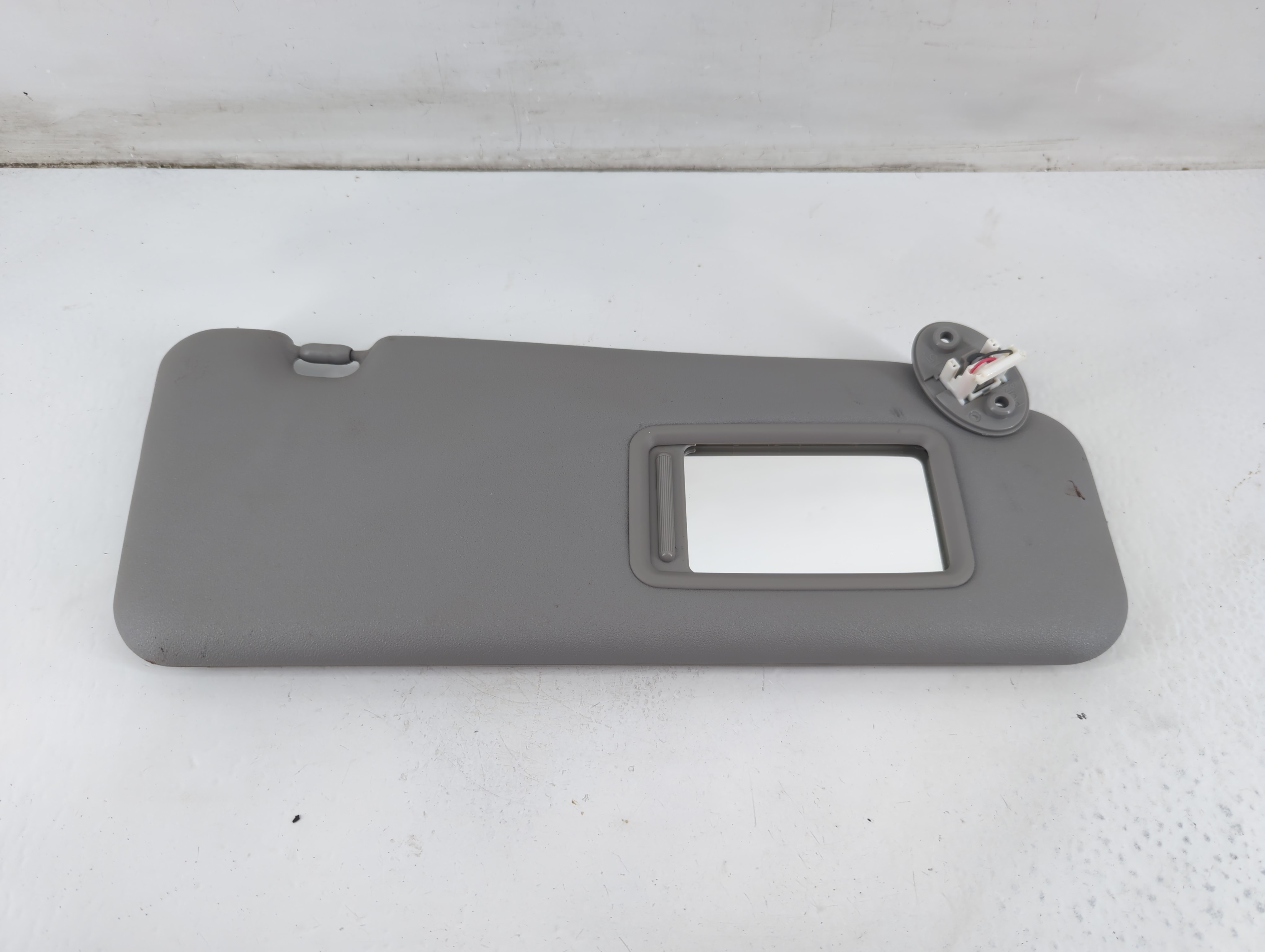 2008-2013 Toyota Highlander Passenger Sun Visor Mirror Right Sunvisor 1096424 - Oemusedautoparts1.com
