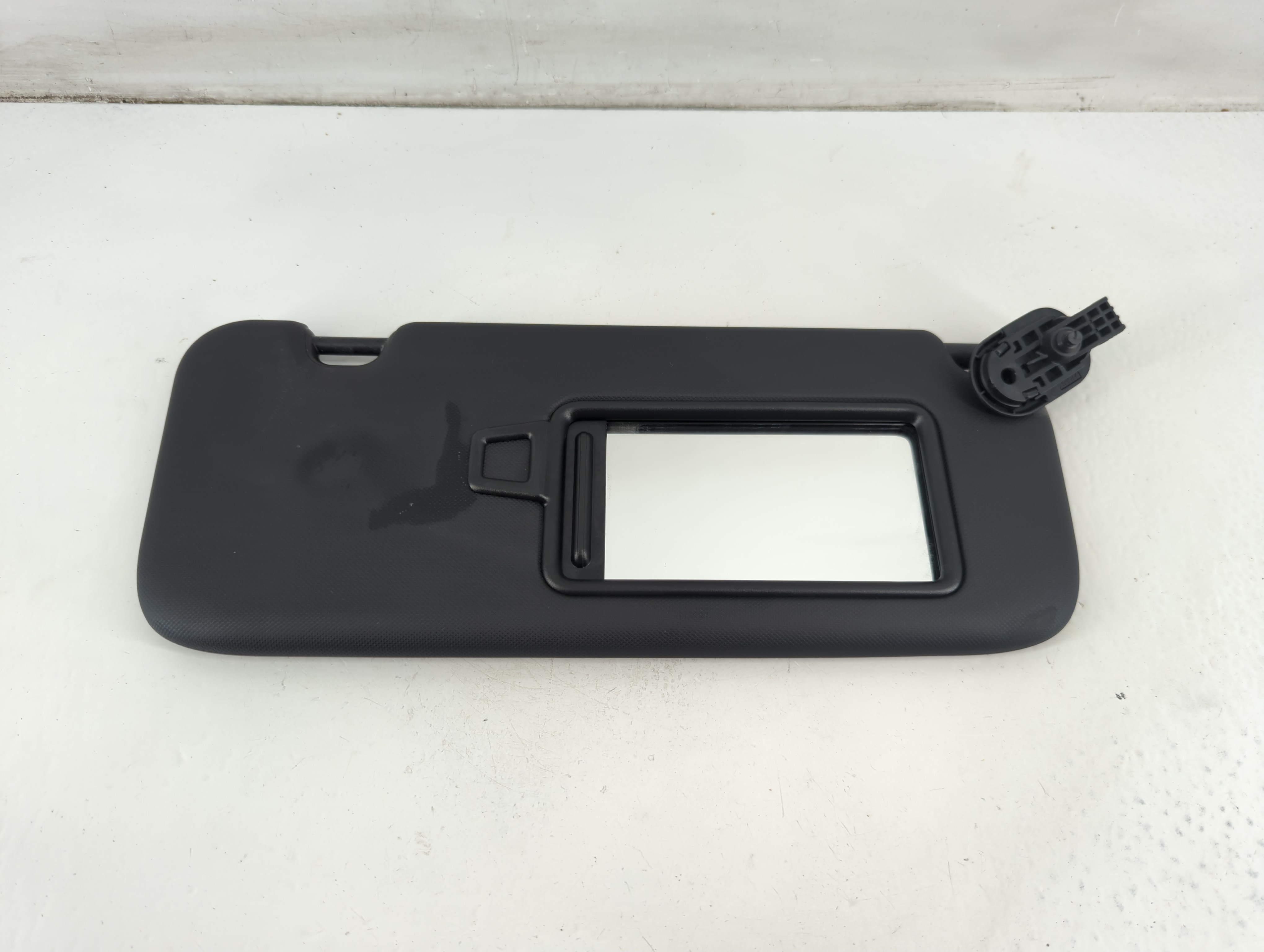 2021-2022 Hyundai Elantra Driver Sun Visor Mirror Left Sunvisor Black 1096431 - Oemusedautoparts1.com