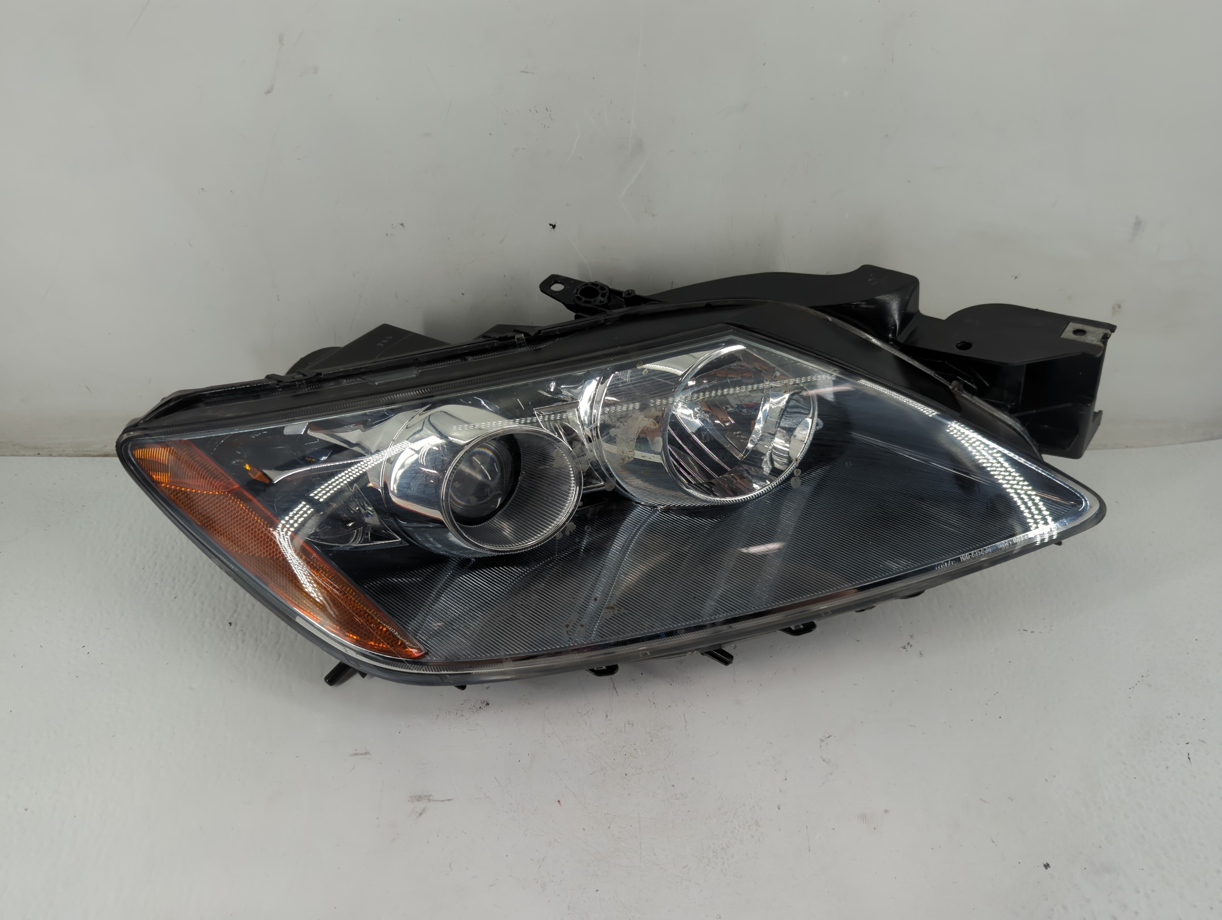 Picture of 2011-2012 Mazda Cx-7 Driver Left Oem Head Light Headlight Lamp 1096469