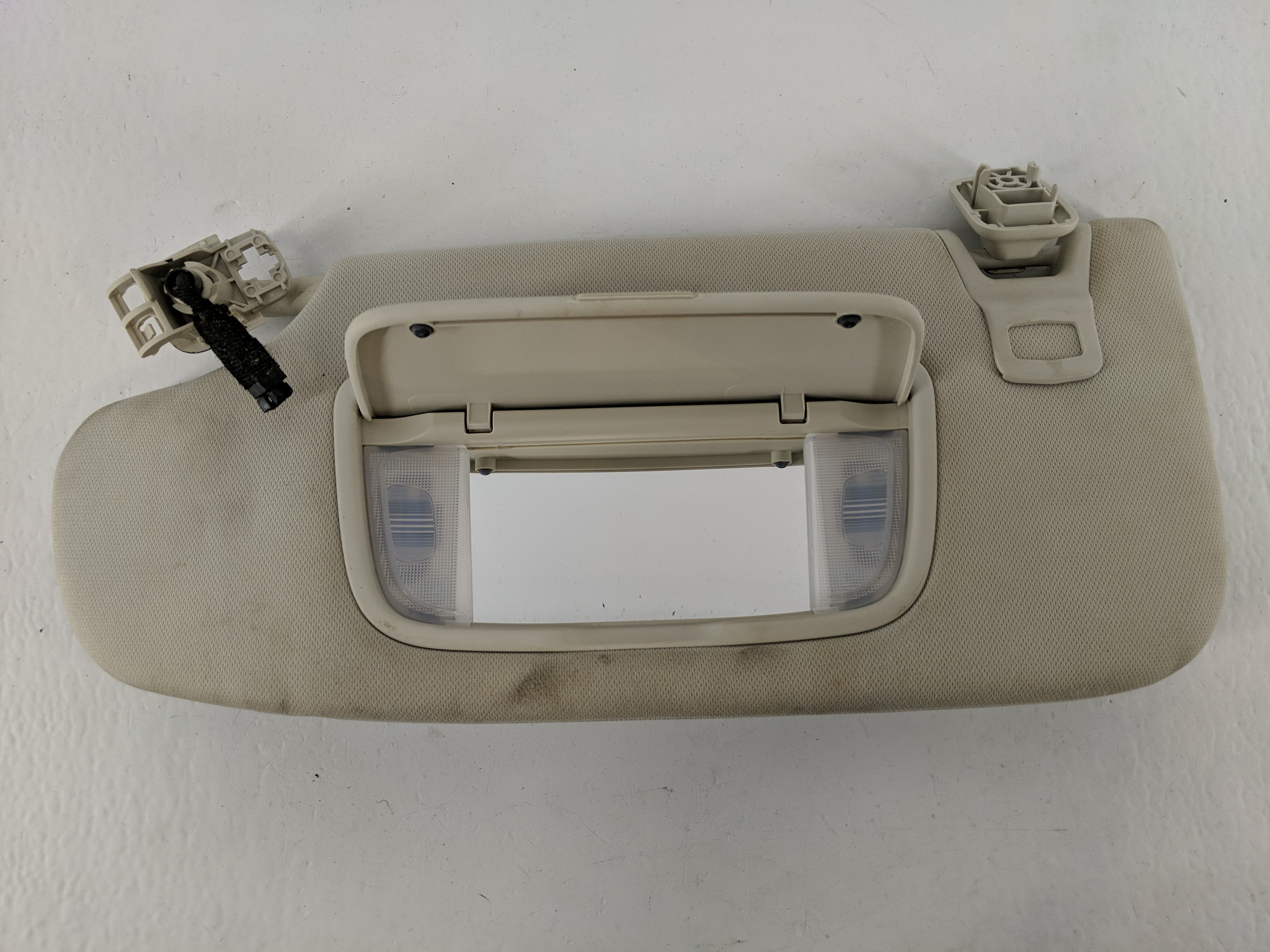 2015-2020 Ford Edge Passenger Sun Visor Mirror Right Sunvisor Light Tan 1096517 - Oemusedautoparts1.com